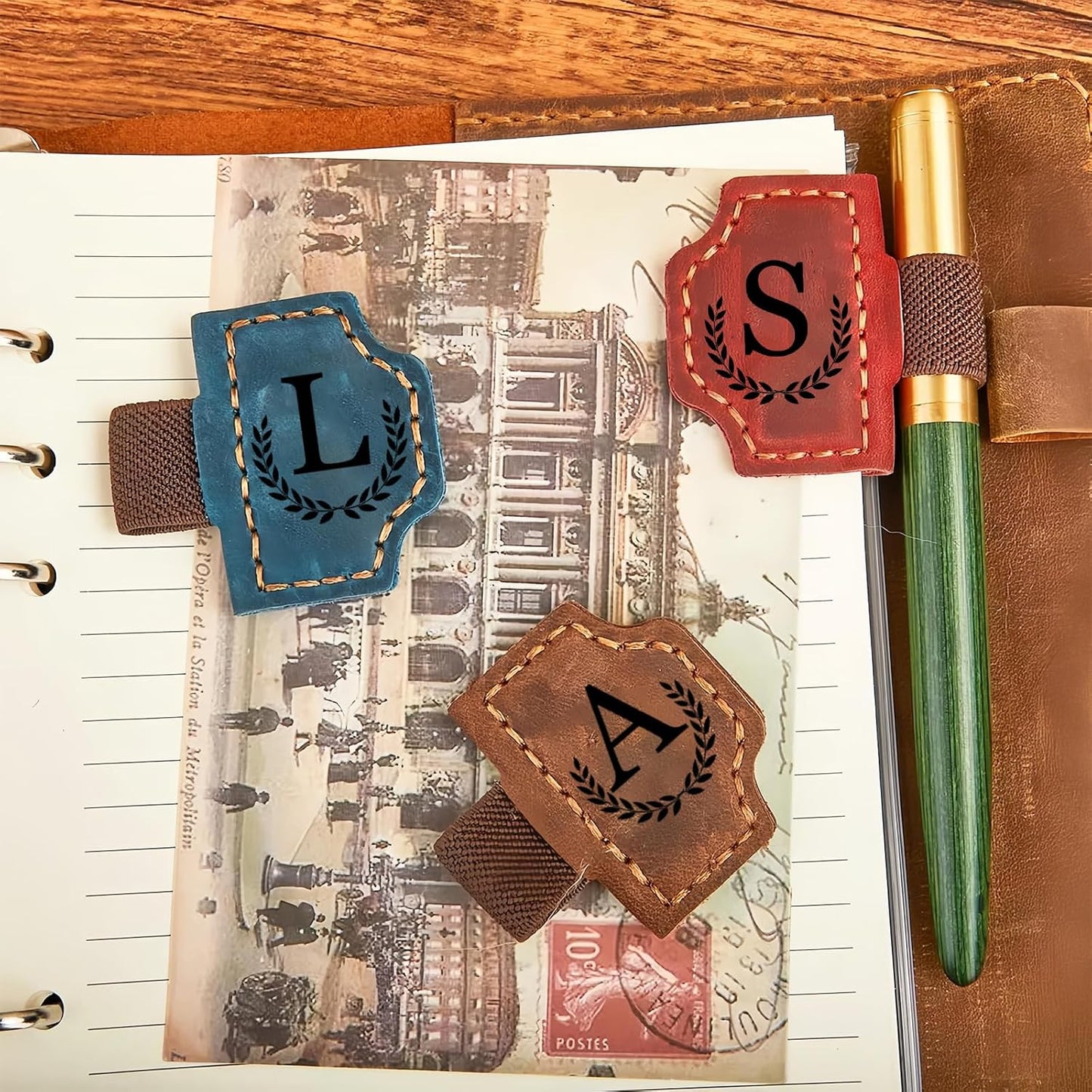 Custom Bookmark with Pen Holder Personalized Magnetic Leather Bookmarks with Initial Magnetic Leather Pen Holder Bookmark for Reading Women and Men Gifts for Booklovers (Red, A)