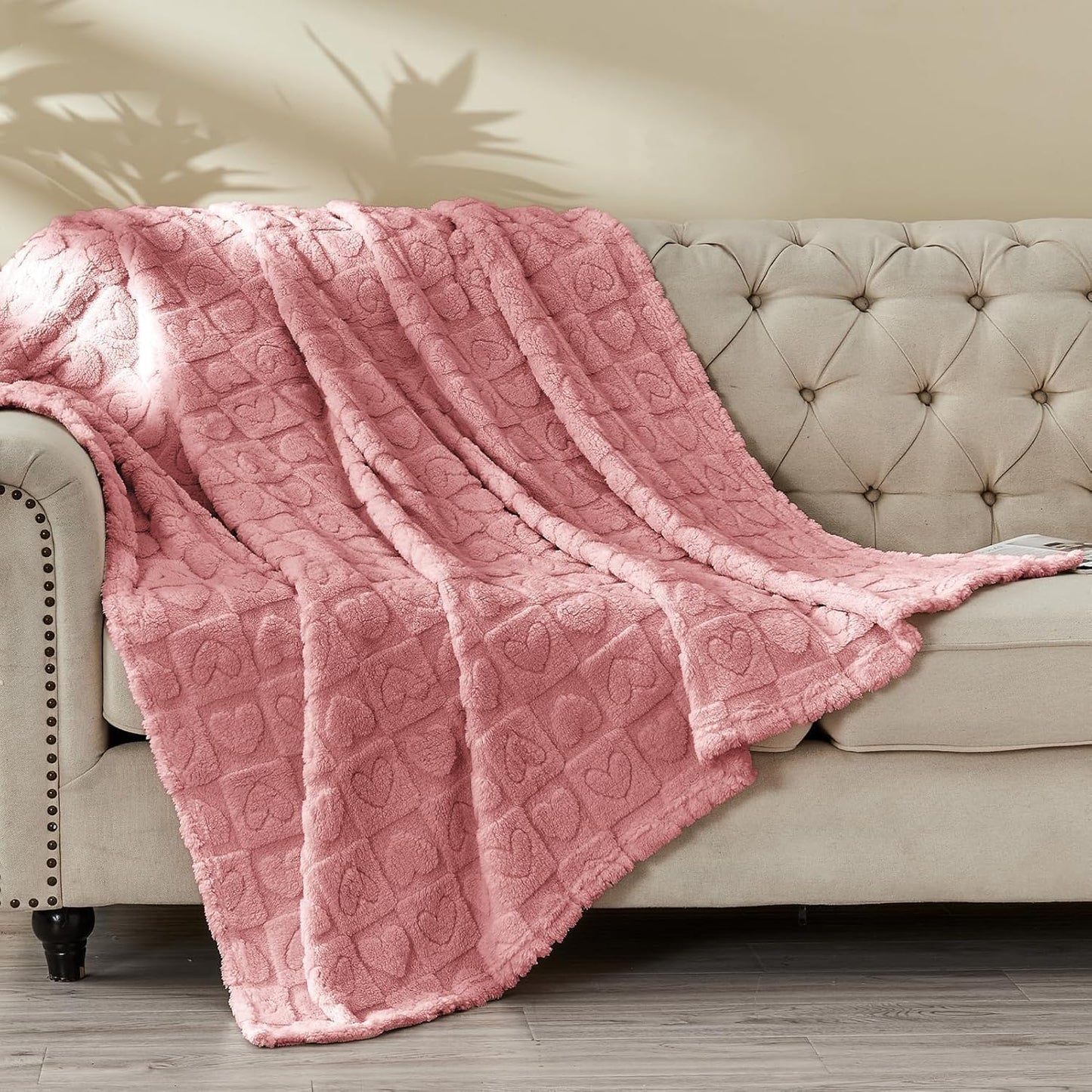 FY FIBER HOUSE Throw Blankets with Heart Checkered Valentines Day Blankets for Lover Mom Gifts Washable Lightweight Fuzzy Blanket for Couch Sofa Bed All Season Pink 50"x60"