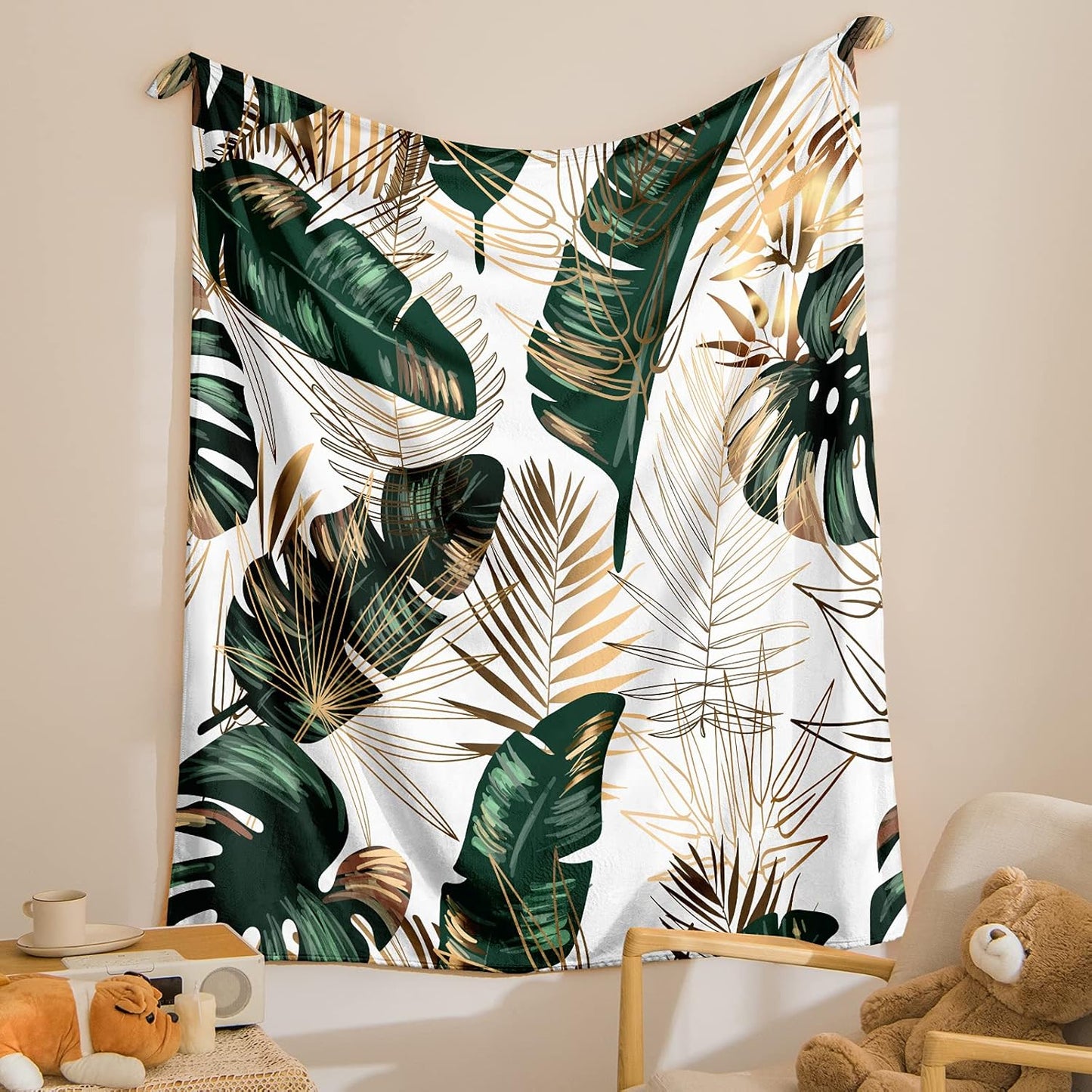 Bedbay Palm Tree Throw Blanket Tropical Bedding Green Gold Palm Leaf Pattern Soft Lightweight Plush Fuzzy Throw Blanket for Couch Flannel Blanket Twin Size for Girls Boys (Leaf, Twin(60"x80"))