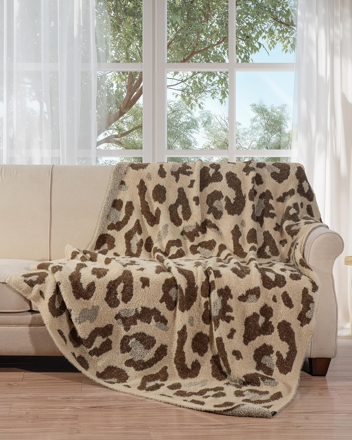Leopard Throw Blanket for Couch Bed Sofa Ultra Soft Cozy Animal Print Blanket, Lightweight Western Decor Plush Cheetah Throw, Blanket for Women & Teen Girls 60x80 Inches Brown
