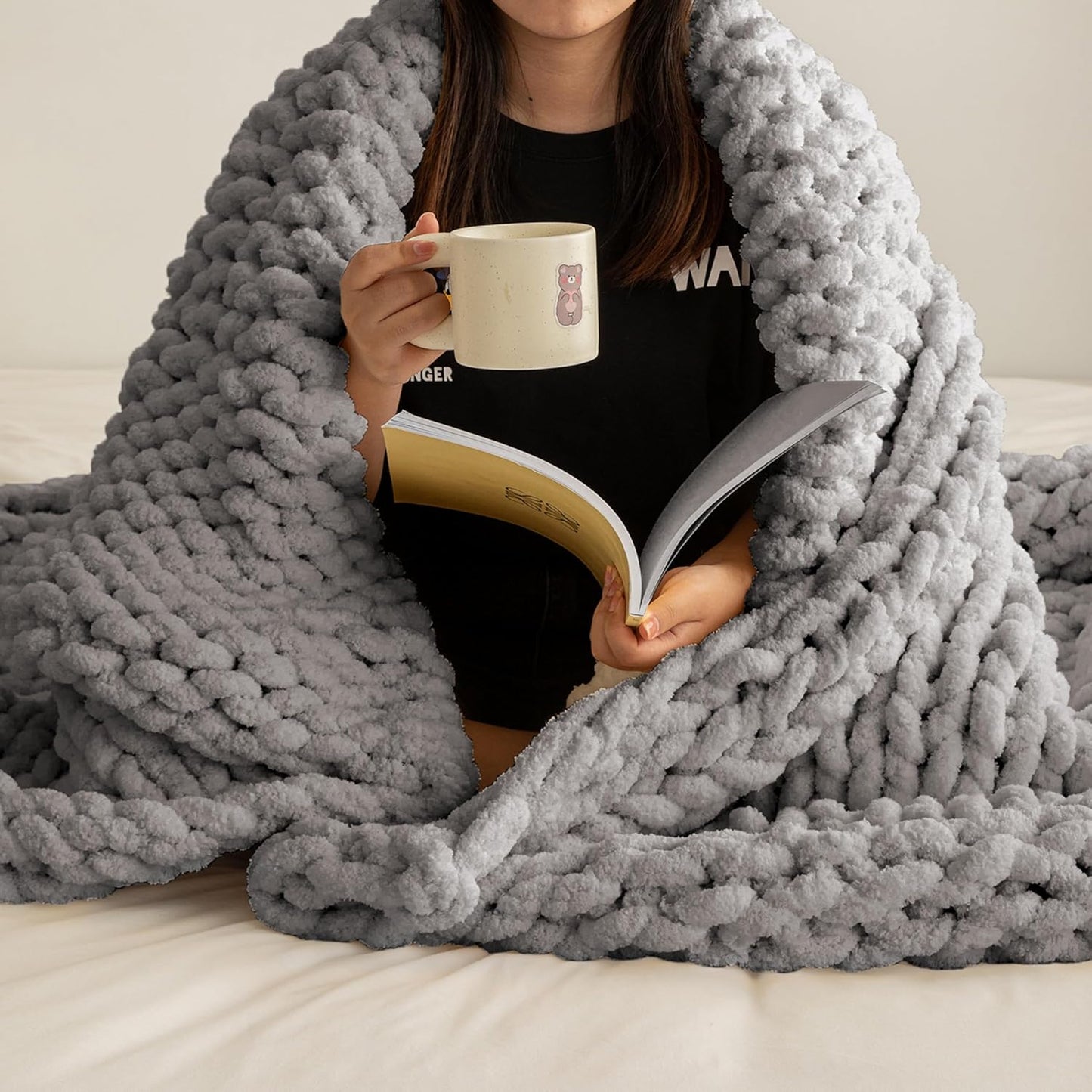 ATMOSURELY Ultra Soft Light Grey Chunky Knit Throw Blanket Cozy Fluffy Chenille Yarn Handmade Cable Knit Crochet Blanket for Bed Sofa Couch 50x60 Inches (Light Grey, 50"x60")
