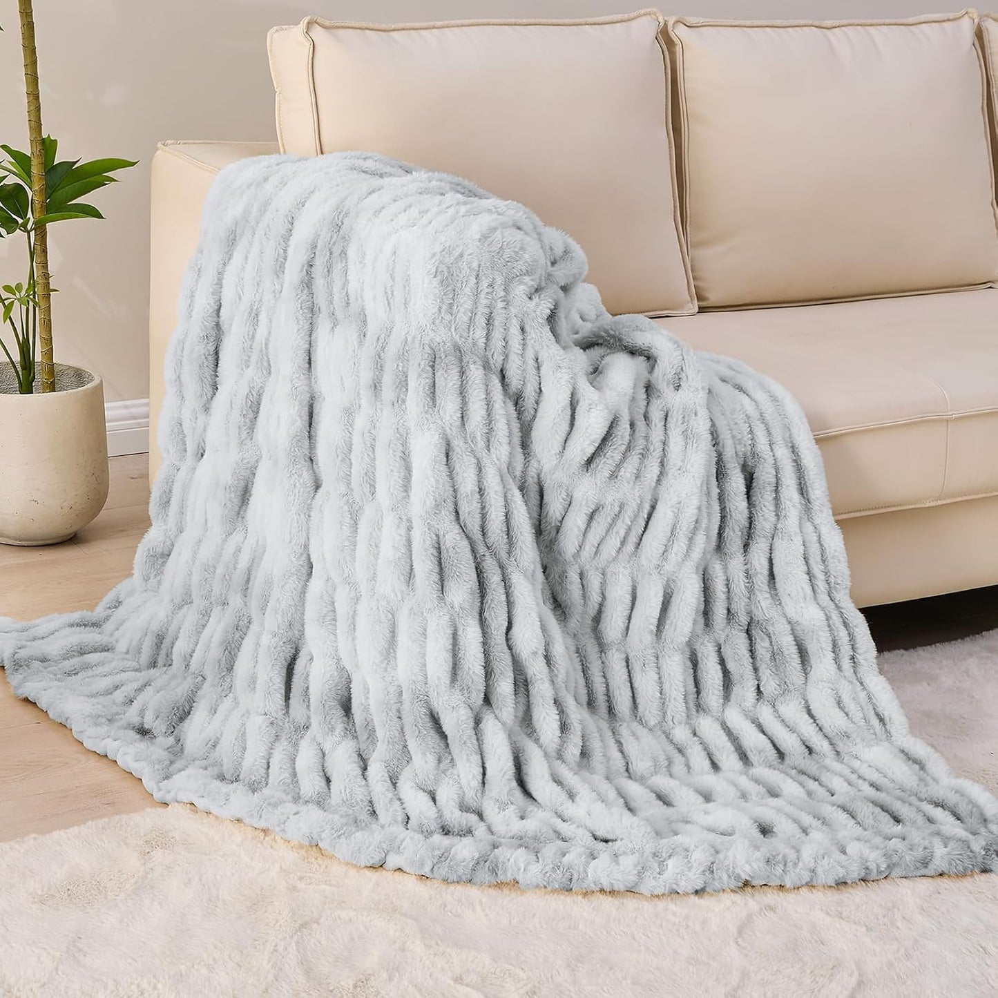 Warm Fuzzy Faux Fur Blanket, Elastic Striped Fleece Throw Blanket for Couch Sofa Bed Living Room, Light Grey Double-Sided Furry Blanket and Throws - 50"x 60"