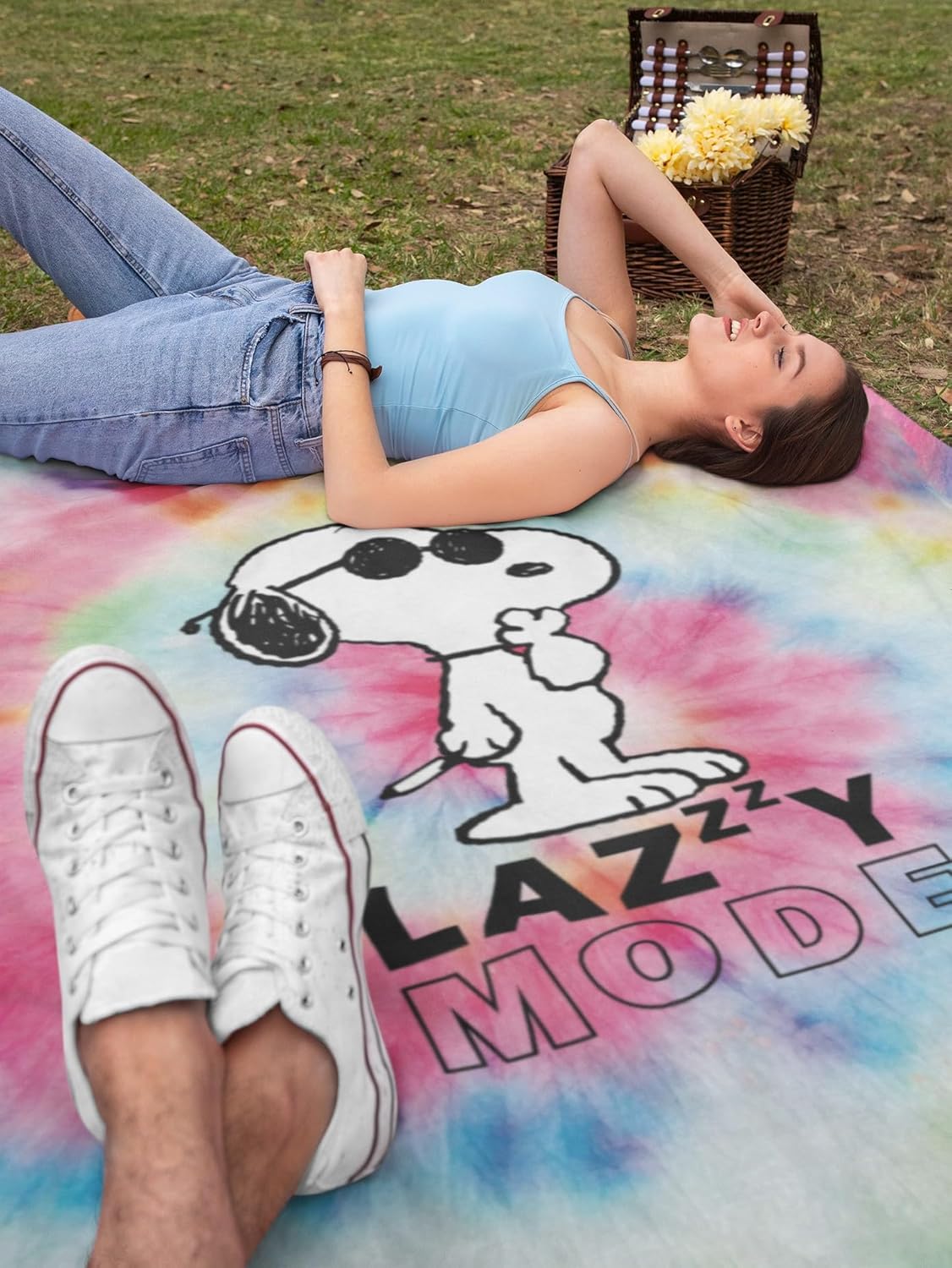 INTIMO Peanuts Snoopy Joe Cool Tie Dye Lazy Mode Silk Touch Throw Blanket