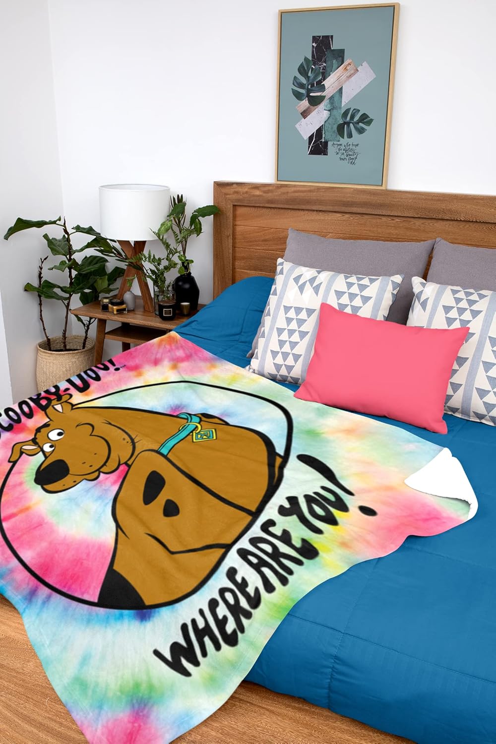 INTIMO Scooby Doo Where are You? Tie-Dye Silk Touch Throw Blanket