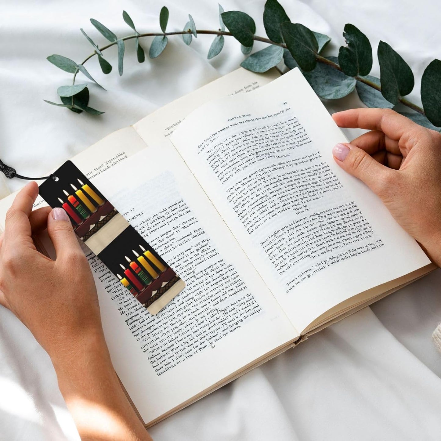 Kwanzaa Candles Wooden Bookmarks Handmade Double-Sided Printed Book Marks Page Markers with Black Tassels Book Accessories Gift for Book Lovers Women Men