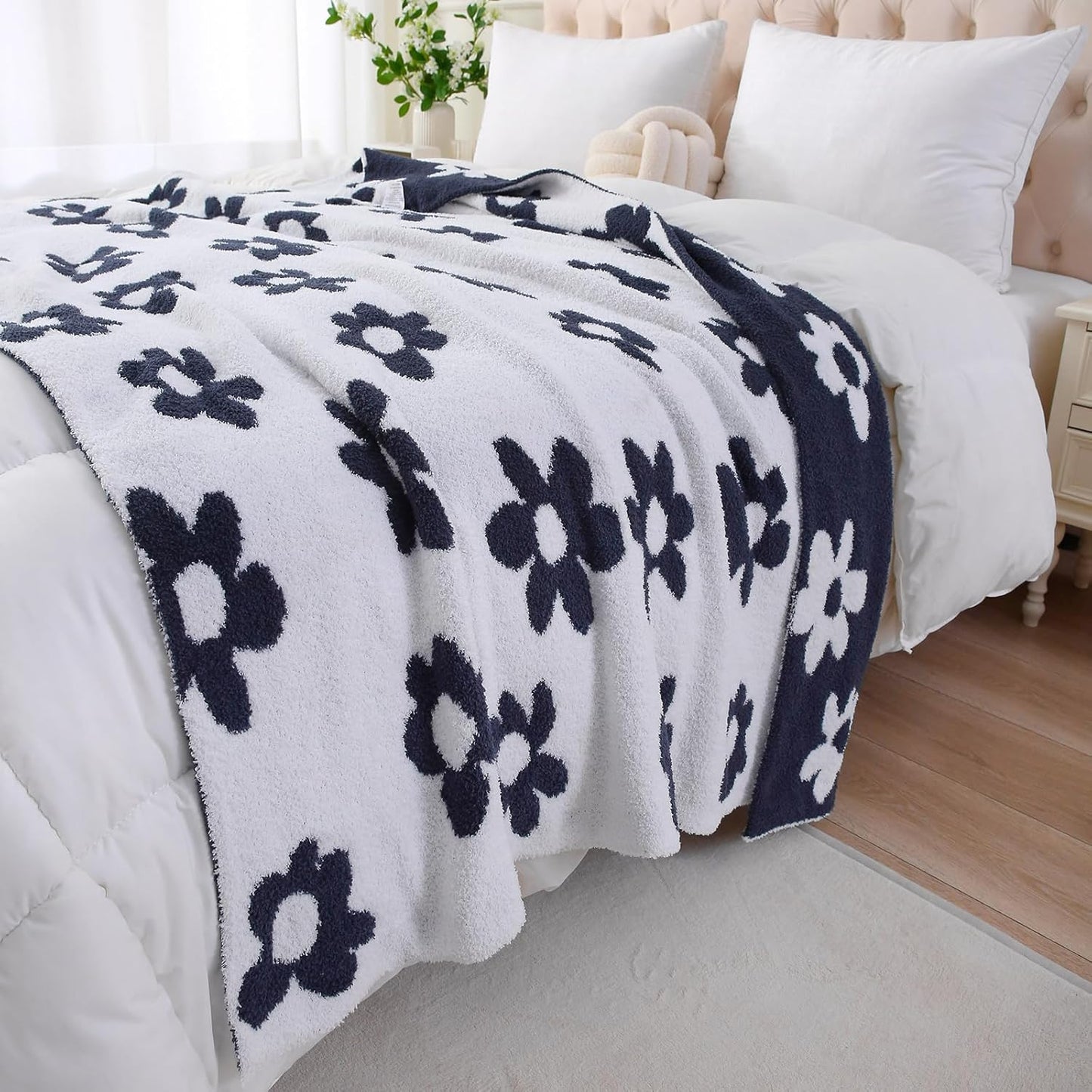 Floral Reversible Throw Blanket - Chenille Daisy Sunflower Knit Blanket for Couch Bed, All Season Soft Microfiber Decorative Throws for Home Decor, 50x60 inches, Dark Blue/Off White.