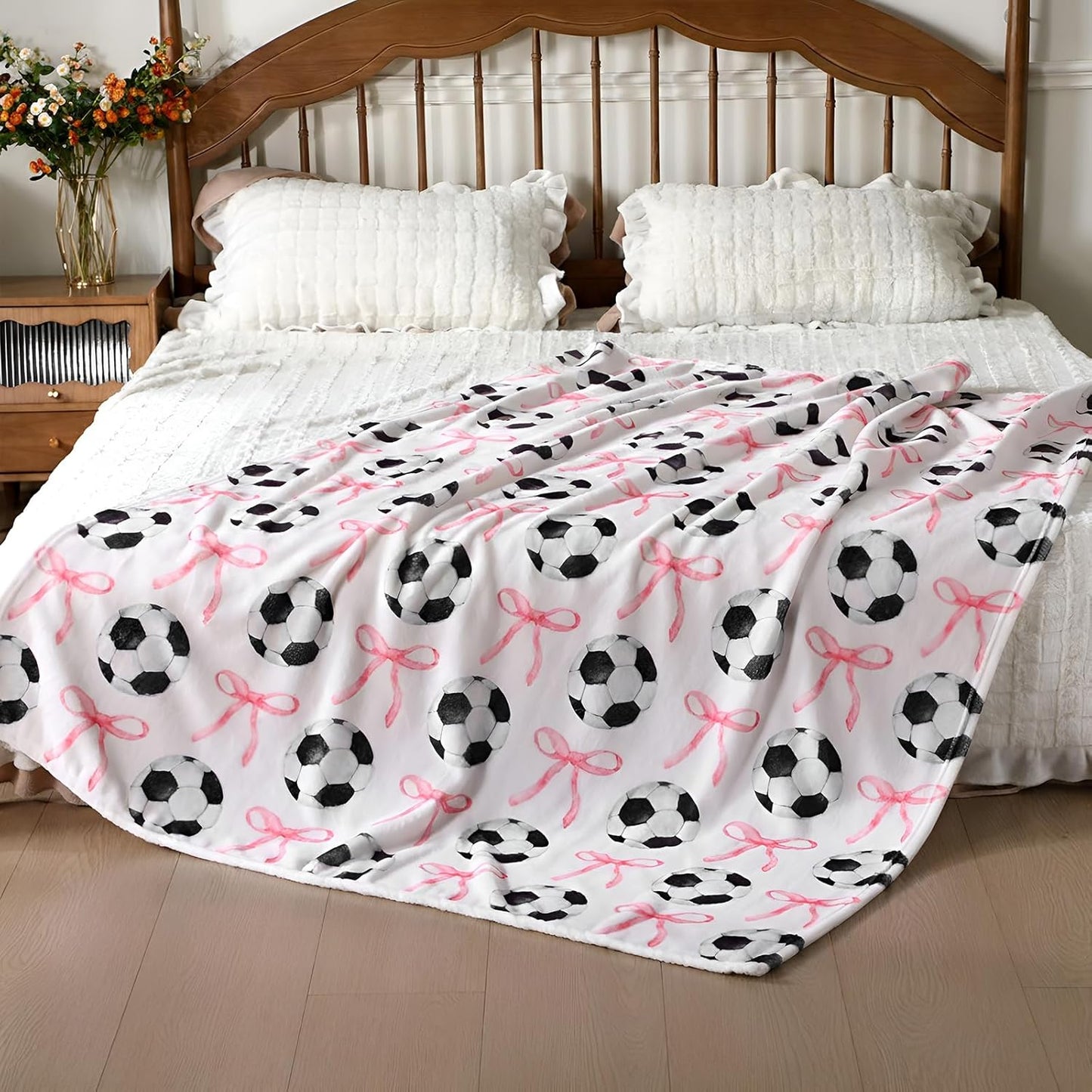 Pink Bow Soccer Blanket for Teen Girls Cute Soft Flannel Throw Blanket Washable Aesthetic Fuzzy Fleece Throw for Couch Sofa Bed Decor, Valentine Galentines Day Gift 50 x 60inch