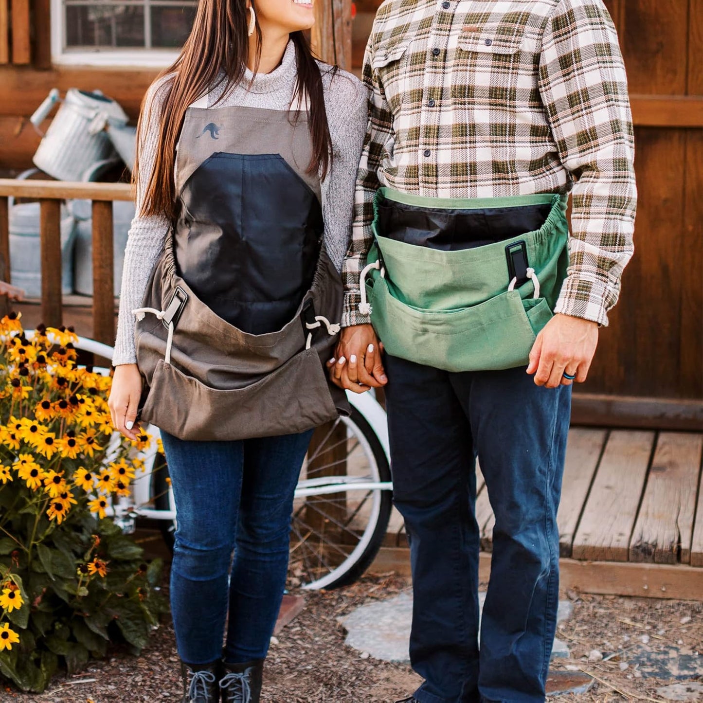 The Roo Joey Apron Gardening with Pockets and Harvesting, Picking Pouch - Adjustable, Water-resistant, Washable Canvas Cotton Great Gardener Gift Leaf Green Joey - Waist Apron