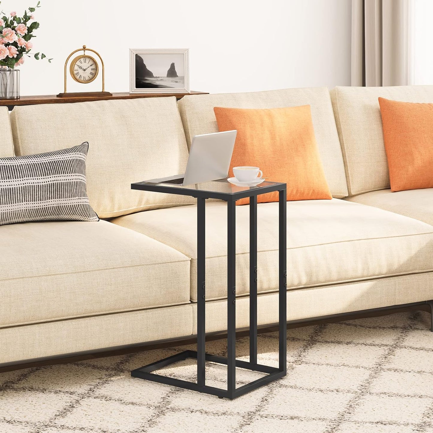 HOOBRO Black C Shaped End Table, Side Table for Sofa, Couch Table for Small Space with Tempered Glass, Metal Frame, Modern Style, Black BK03SF01