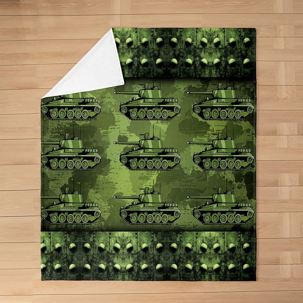 Feelyou Army Tank Fleece Throw Blanket,All Season War Theme Bed Blanket Military Theme Fuzzy Blanket for Bed Sofa Couch,Bedroom Decor Retro Green Camouflage Print Plush Blanket Throw 50"x60"