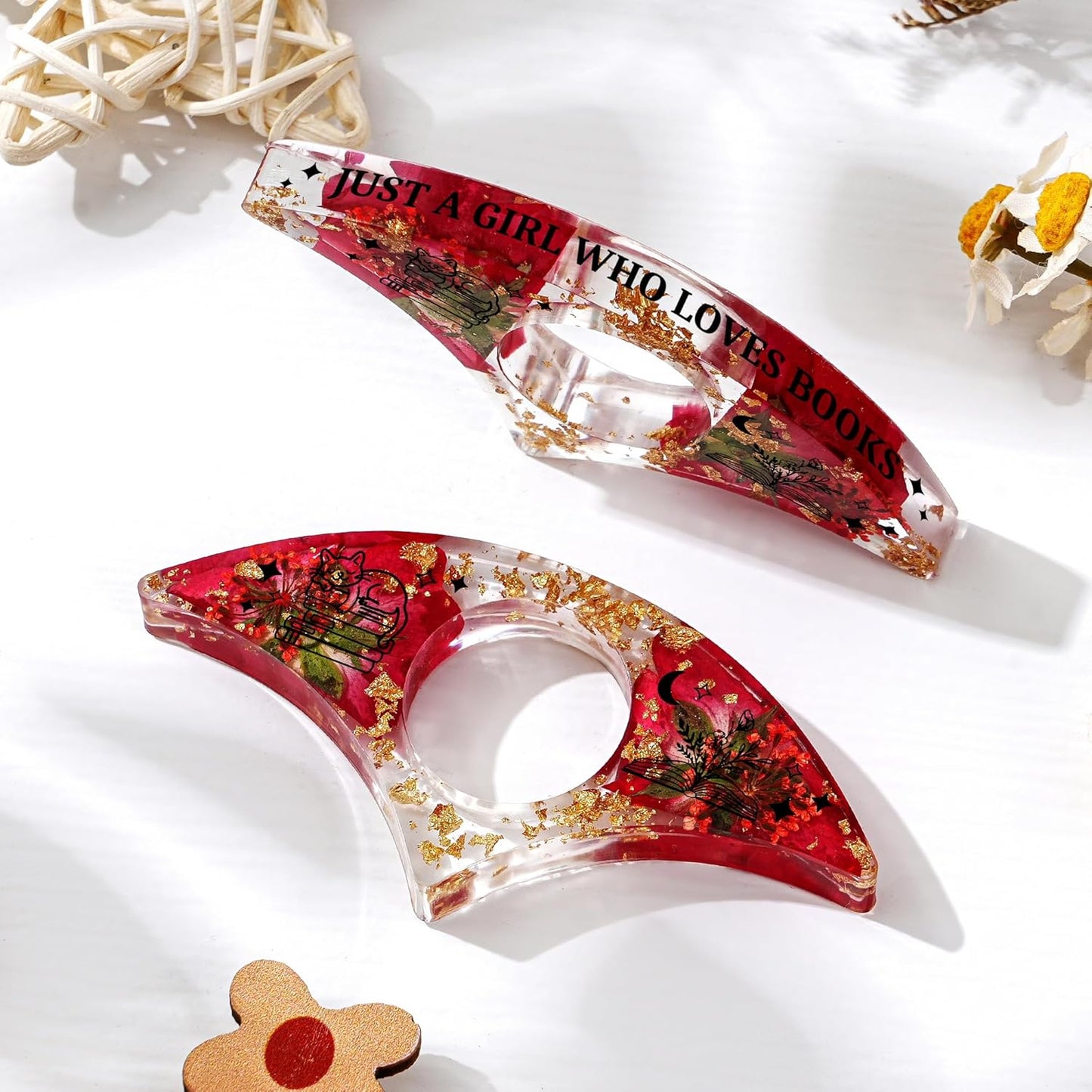 Personalised Birthday Flower Resin Bookmark, Thumb Ring Bookmark for Christmas Birthday Gifts, Custom Flower Handmade Thumb Ring Reading Accessories (January, JUST A Girl WHO Loves Books)