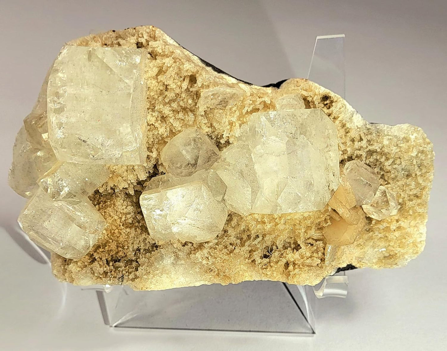 HQRP-Crystal 3-7/8" Acrylic Display Stand Pedestal for Crystal Heart / Slice/ Slab / Fossil and Other Collectible Stones