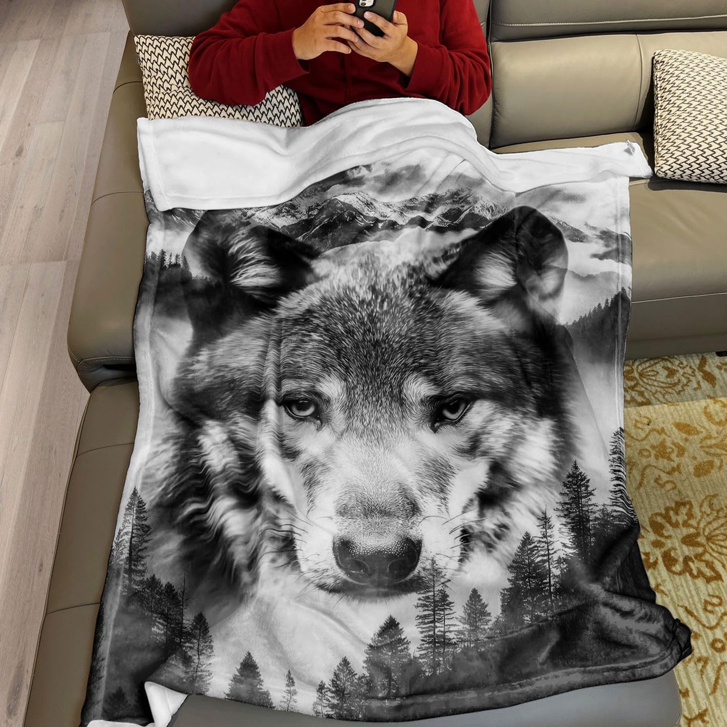Wolf Fleece Blanket for Wolf Lovers 60" x 80" Mountain Nature Throw Blanket Cozy Soft Warm Gifts for Adult Teen