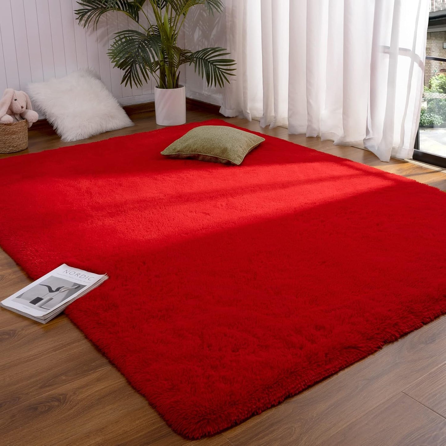 DETUM Red Rug 4x6 Feet - Fluffy Red Area Rugs for Bedroom Shaggy 4' X 6' Living Room Rug Soft Rugs for Kids Room Non-Slip Nursery Office Dorm Washable Carpets Home Decor