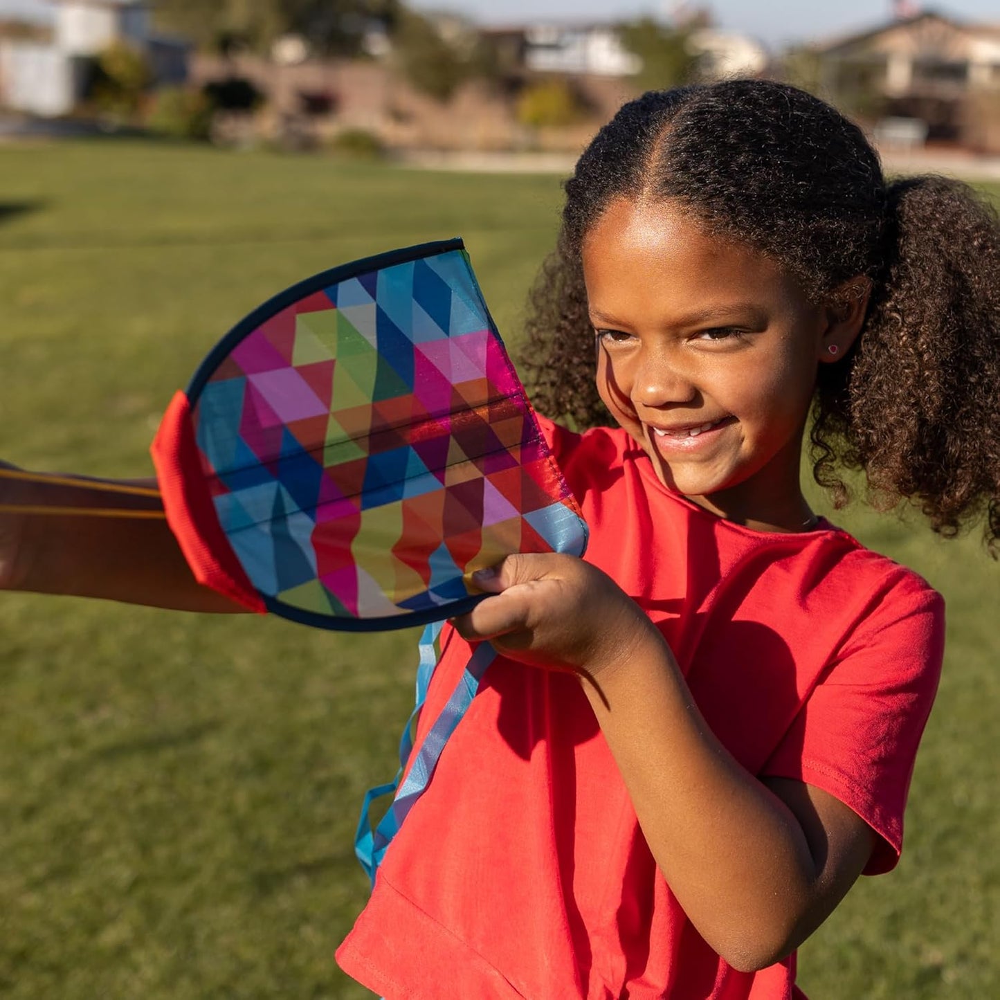Chuckle & Roar - Thumb Kites - Fun and Energetic Kite Launching - Launch Kites Using Your Thumb - Durable Rubber Toy Launcher - Trendy Design - Ages 5 and up