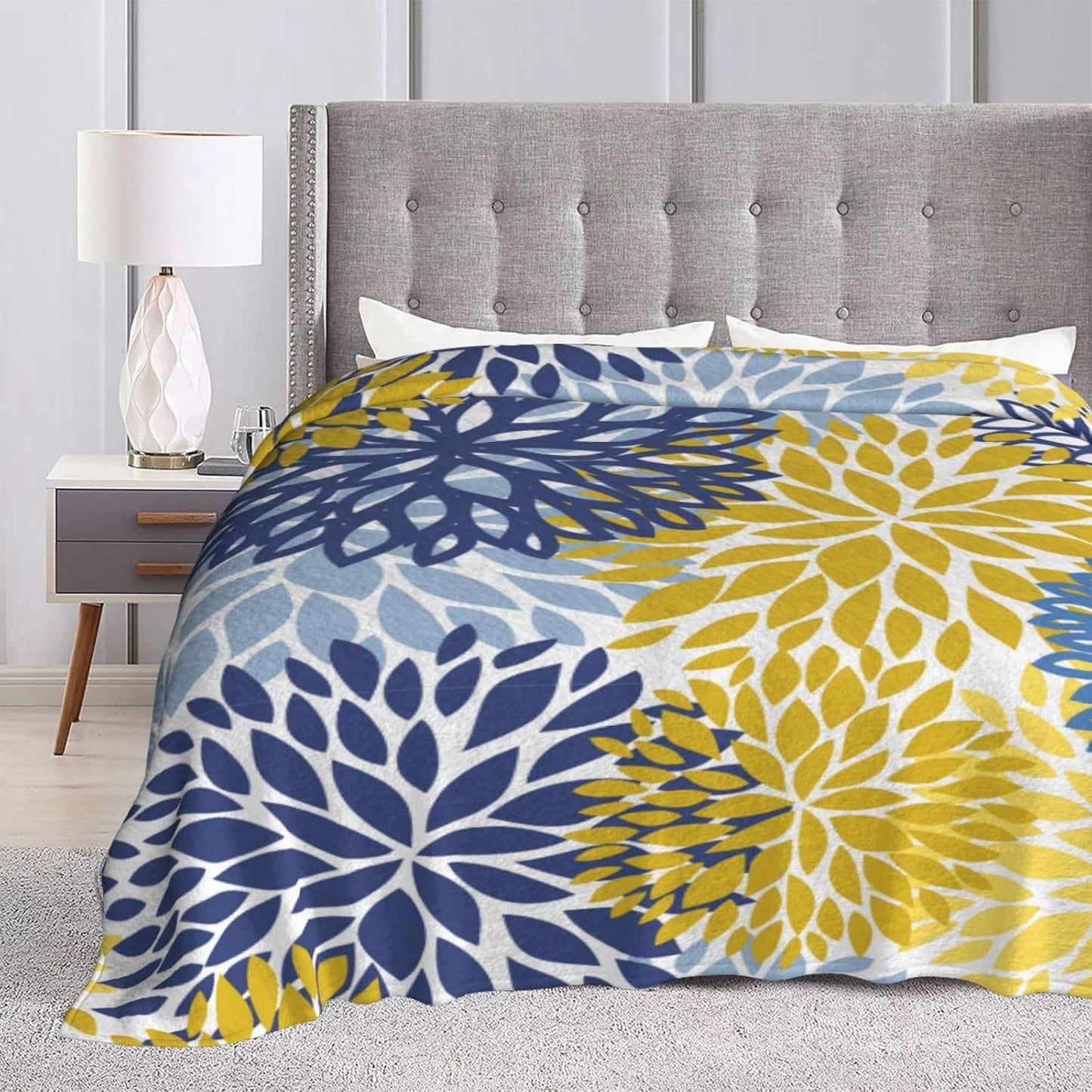 Blue Yellow and Navy Chrysanthemum Flowers Throw Blankets All Season Ultra Soft Warm Daisy Floral Fleece Blanket for Home Bed Sofa Couch Chair Outdoor Travel Camping 40x30 Inch