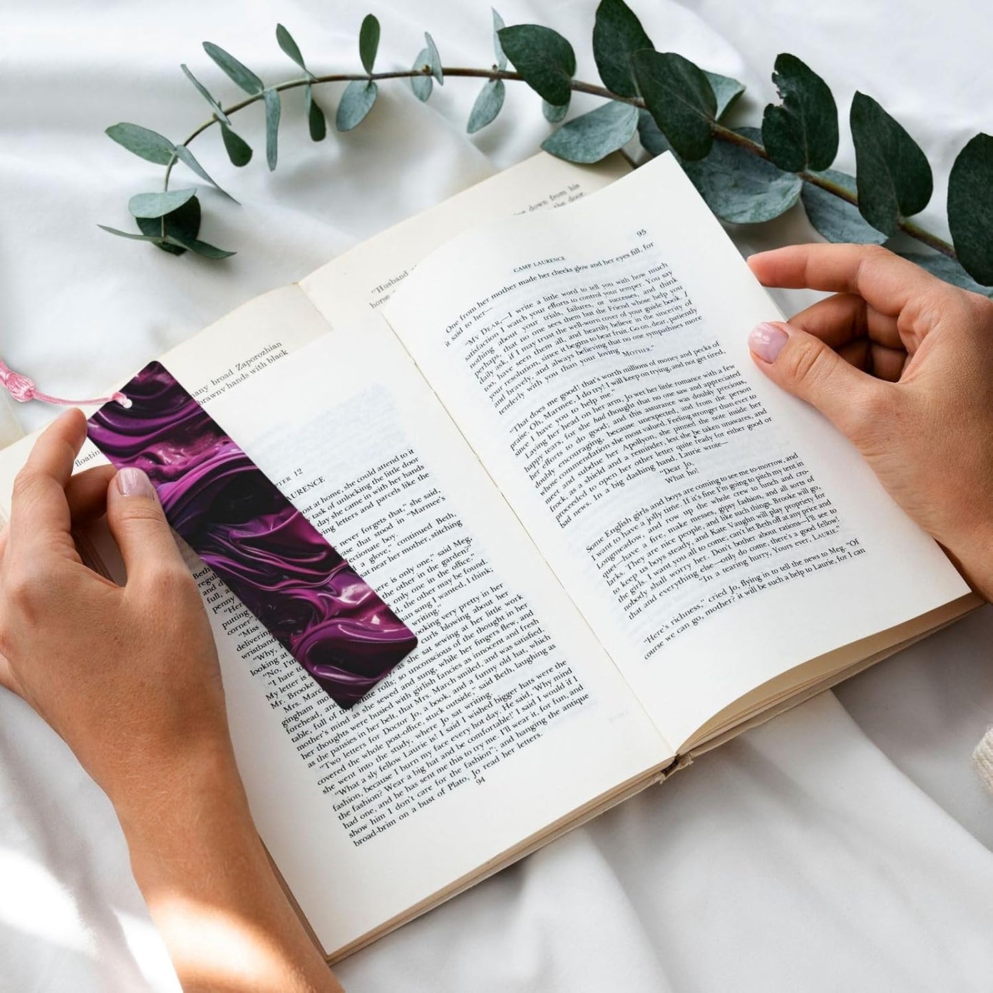 Purple Pigment Bookmarks Gifts for Women Men, Wooden Bookmarks for Book Lovers, Vintage Book Marks Ornaments with Tassel, Unique Personalized Reading Page Markers Pink