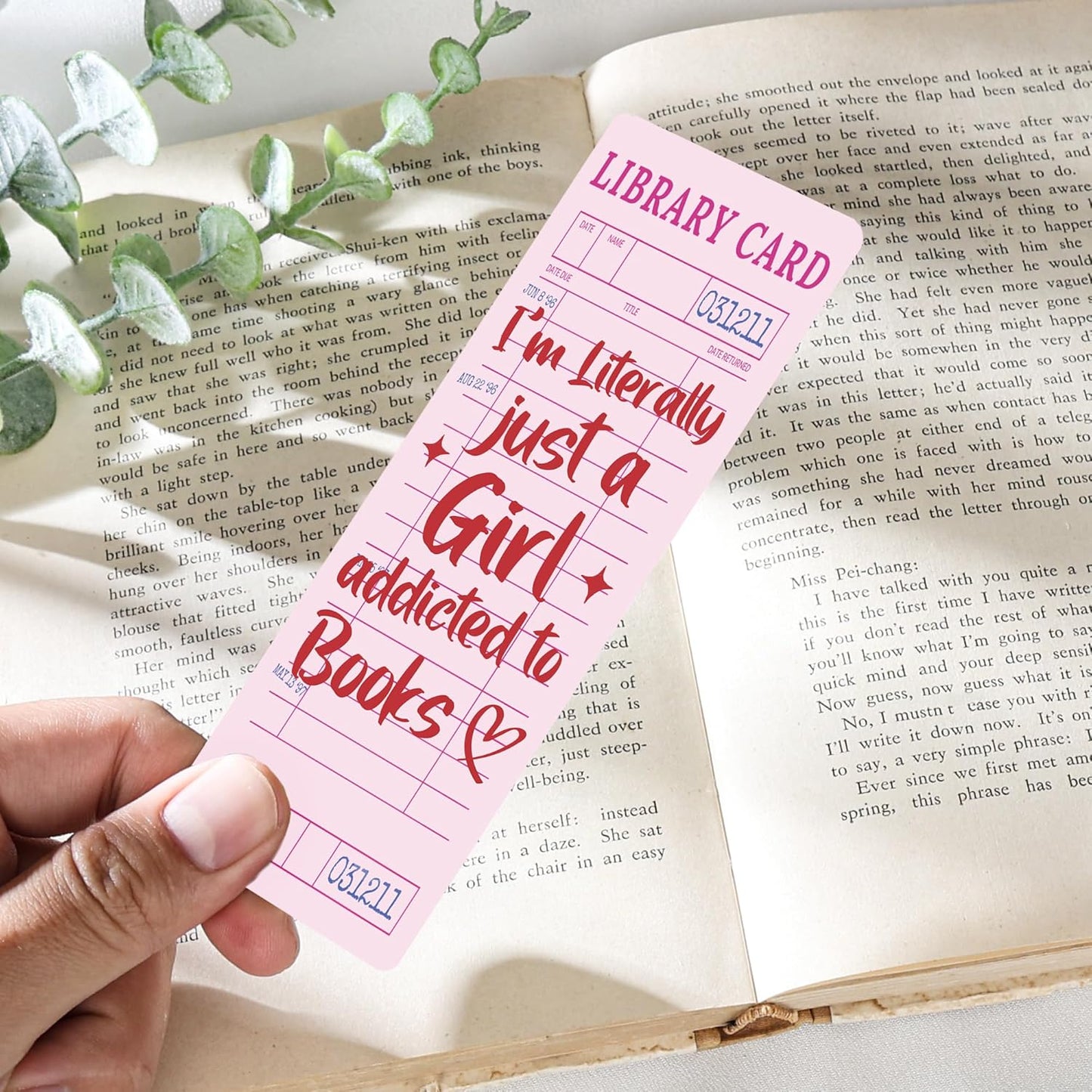 Vintage Bookmark Bulk Gifts - 100 Pcs Pink Library Card Paper Bookmarks for Women Girls Students Book Lovers Retro Quote Page Marks Reading Accessories Bookish Gift for Birthday Christmas