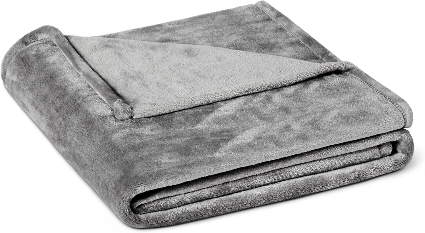 Amazon Basics Throw Blanket, Ultra-Soft Flannel Fleece Blanket, Lightweight Cozy for Couch Sofa Bedroom, Fade-Resistant Fabric, 50 x 60 Inches, Gray