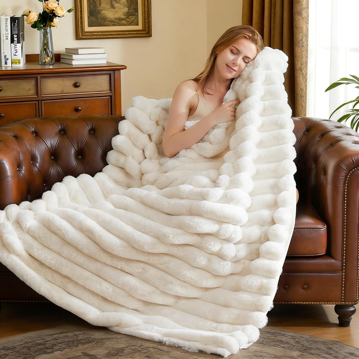 Faux Fur Throw Blanket for Couch,Cozy Soft Plush Thick Striped Luxury Blanket for Sofa Living Room Bedroom,50 * 60 Inches, White