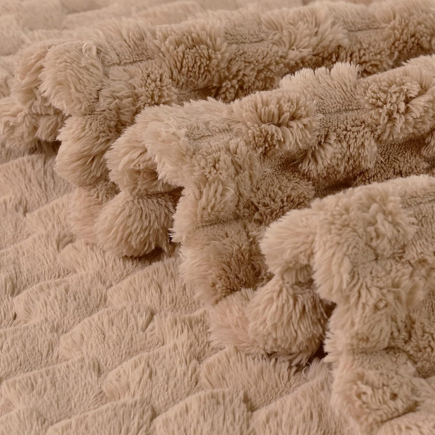 FY FIBER HOUSE Fleece Blanket Queen Size for Bed 300GSM Super Soft Plush Fuzzy Blankets and Throws for Sofa Couch Office, 90x90 Inches, Camel
