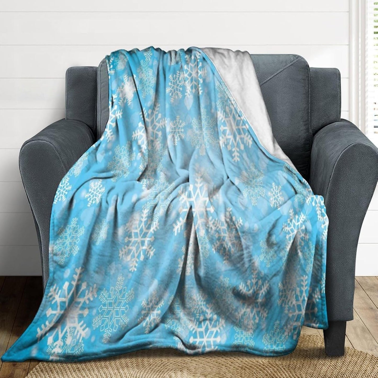 Winter Snowflake Throw Blanket for Couch Super Soft Warm Lightweight Throw Blankets Cozy Flannel Bed Blanket Cute Decorative Blankets for All Seasons Home Decor Gift 50"*60"（130 * 150cm）