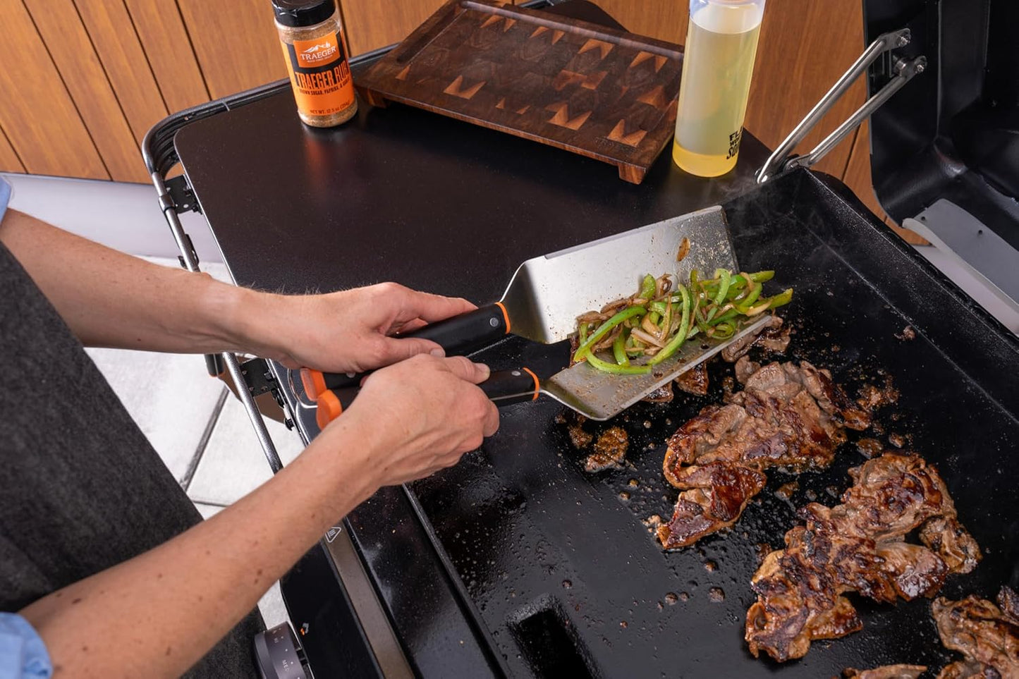 Traeger Grills Flat Top Grill Essentials Kit – 2 Spatulas, Scraper & Squeeze Bottle | Complete Griddle Tool Set for Smash Burgers, Frying & More