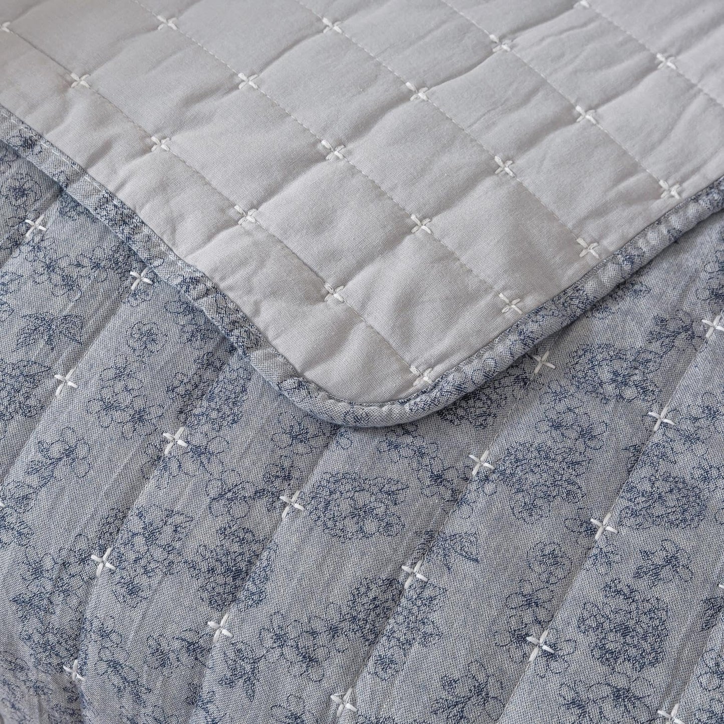 Soul & Lane Blue Whisper Diamond Cotton Quilted Throw Blanket - 50" x 60", Modern Gray Decorative Throw for Couch and Bed, Lightweight Contemporary Diamond Pattern Lap Quilt