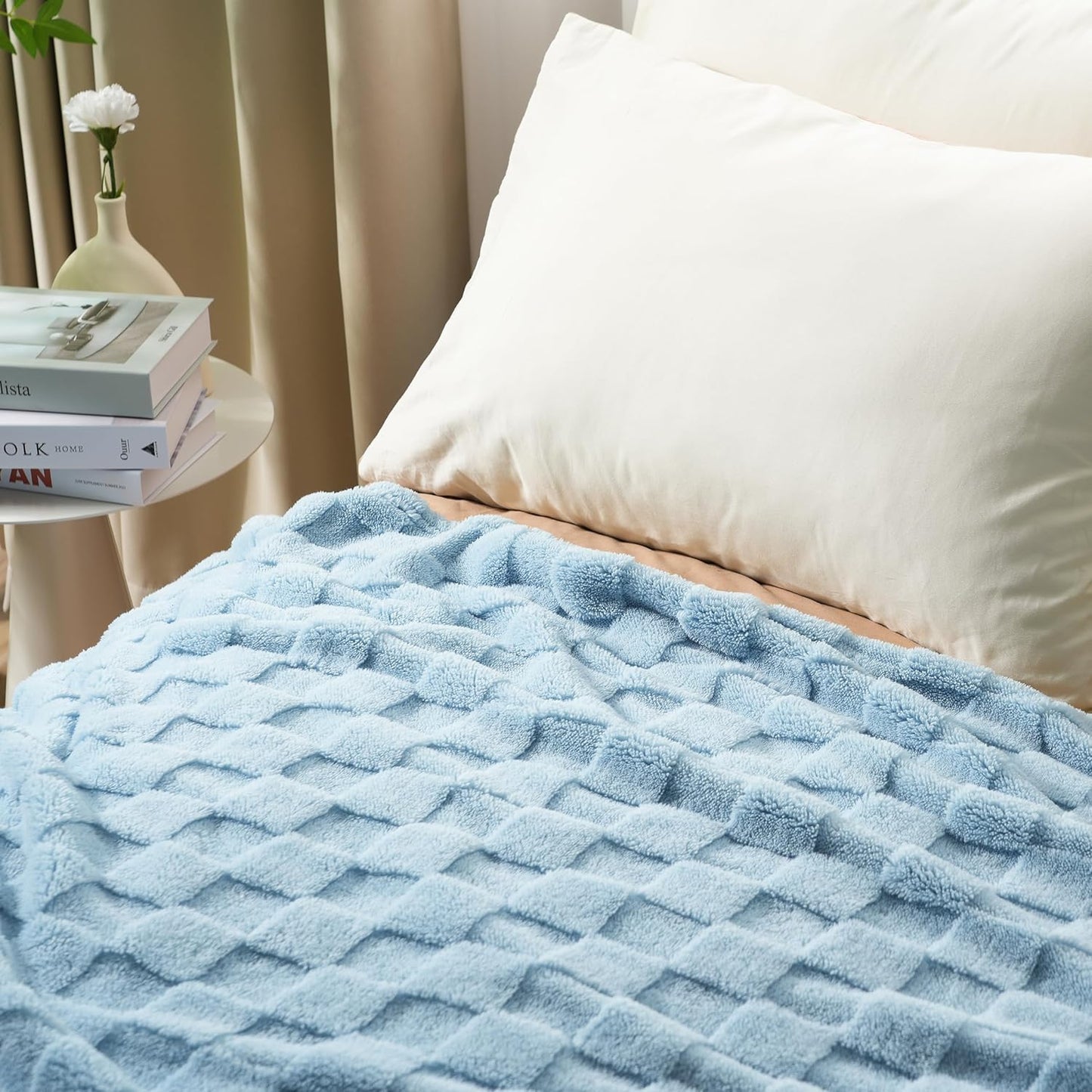 Zyrah Blue Fleece Twin for Couch Super Soft Twin Blanket 3D Checkered Design Lightweight Decorative Fuzzy Cozy Blankets for Sofa Chair Bed 60x80 Inches