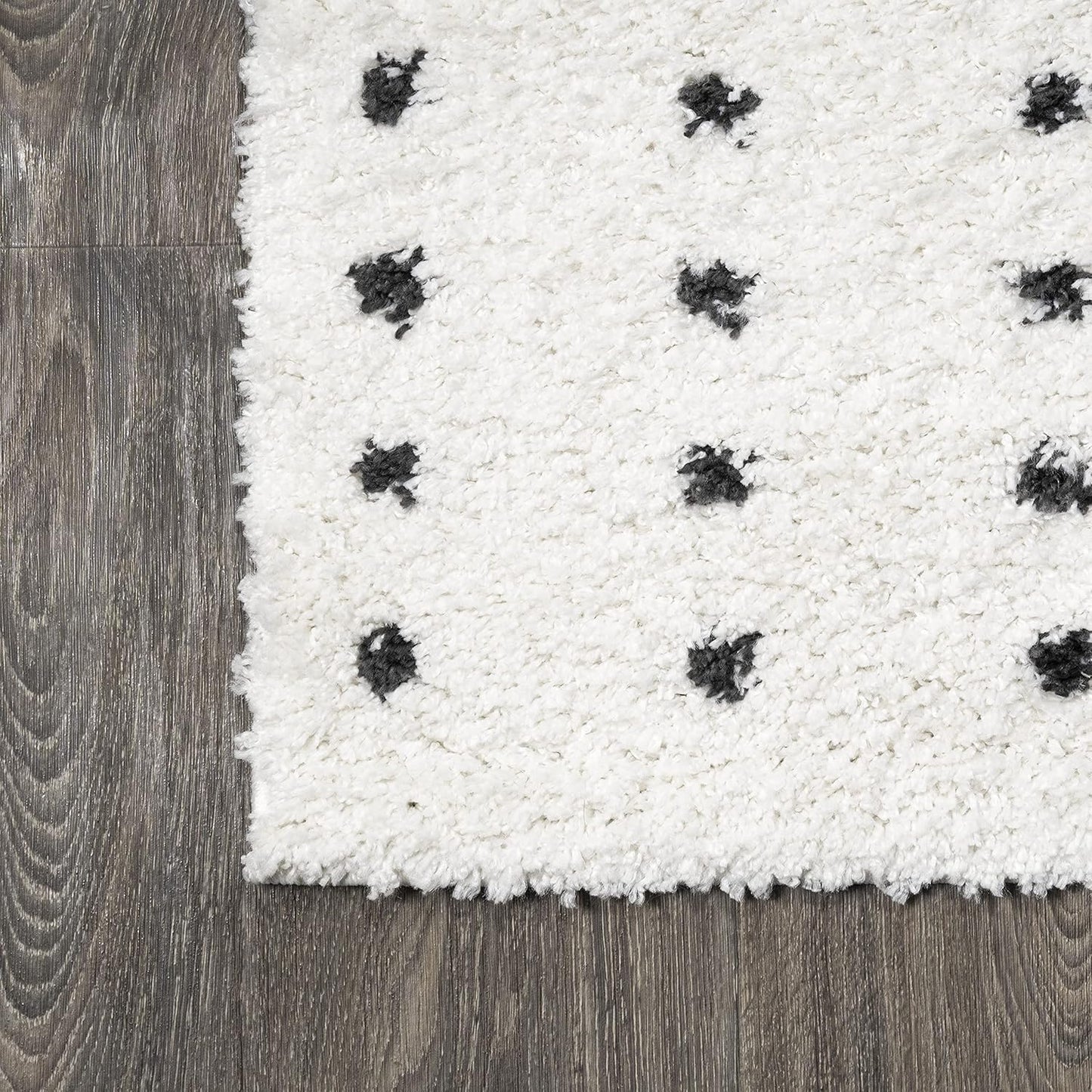 JONATHAN Y Pele Modern Geometric Dot Shag White/Gray Indoor Area Rug, 3x5, Bohemian, Contemporary, Easy-Cleaning for Living Room, Bedroom, Kitchen, Pet Friendly, Non-Shedding (MOH400A-3)