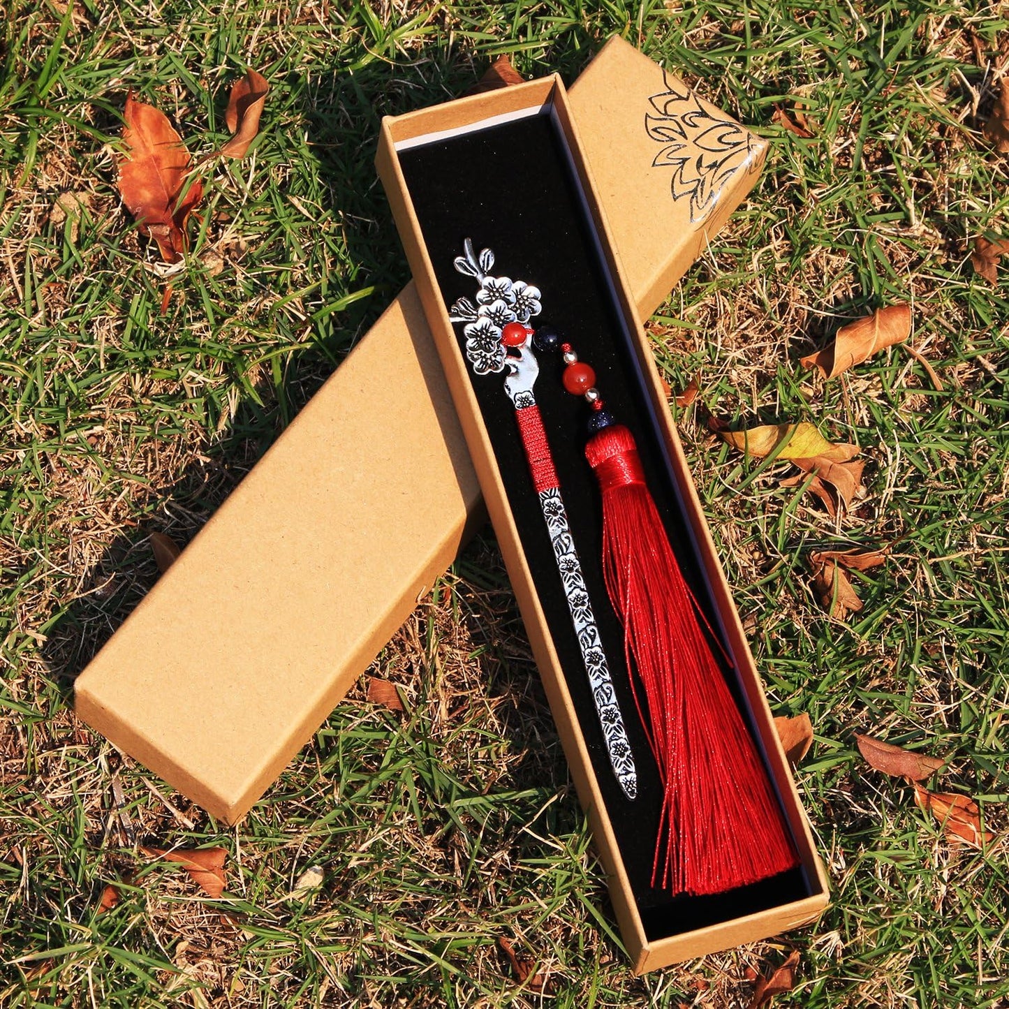 Chinese Metal Bookmarks with Tassel, Vintage Bookmark Unique Classical Ancient Chinese Hairpin Bookmark with Handmade Silky Tassel for Book Lovers Unique Gift