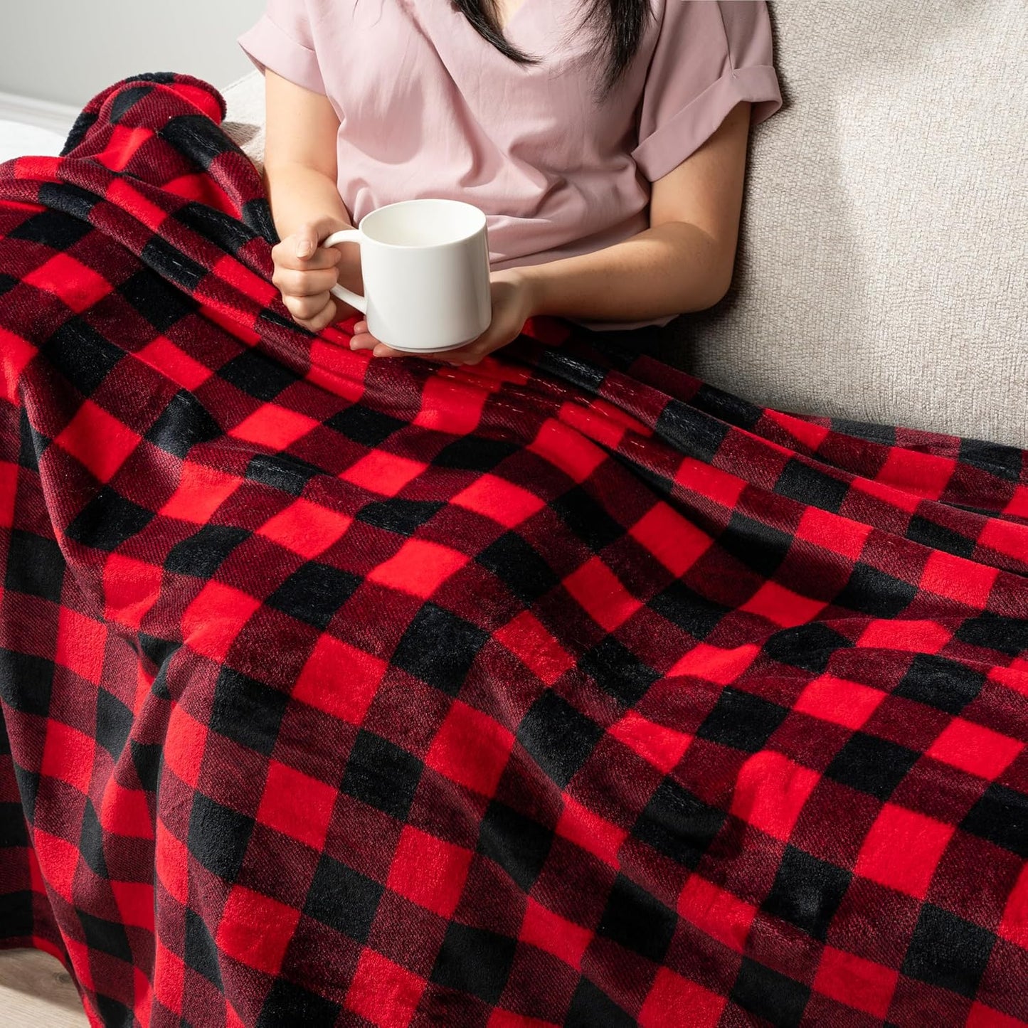PAVILIA Black and Red Buffalo Plaid Fleece Bed Blanket King Size, Soft Checkered Flannel Blanket for Sofa, Plaid Christmas Couch Throw Bed, Warm Cozy Decorative Blanket Fall Decor Gift, 90x90
