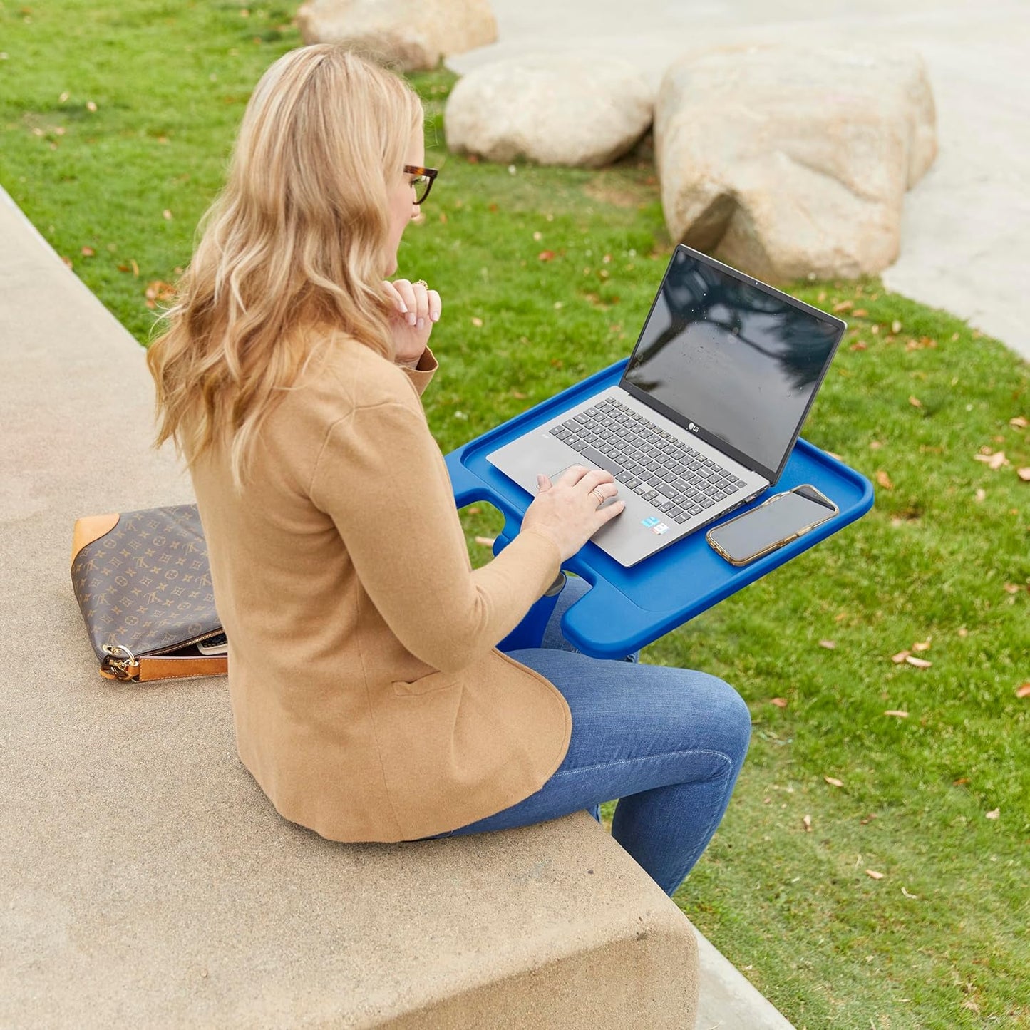 ECR4Kids The Surf Folding Portable Lap Desk, Large, Flexible Seating, Blue