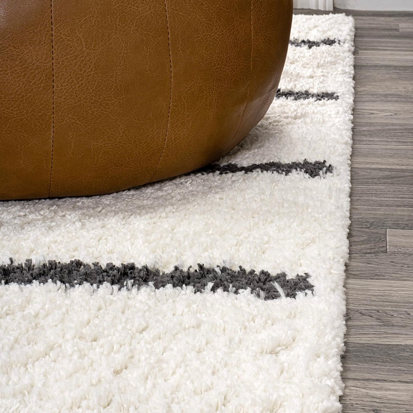 JONATHAN Y Alaro Berber Stripe Shag White/Gray Indoor Area Rug, 4x6, Bohemian, Contemporary, Easy-Cleaning for Living Room, Bedroom, Kitchen, Pet Friendly, Non-Shedding (MOH402A-4)