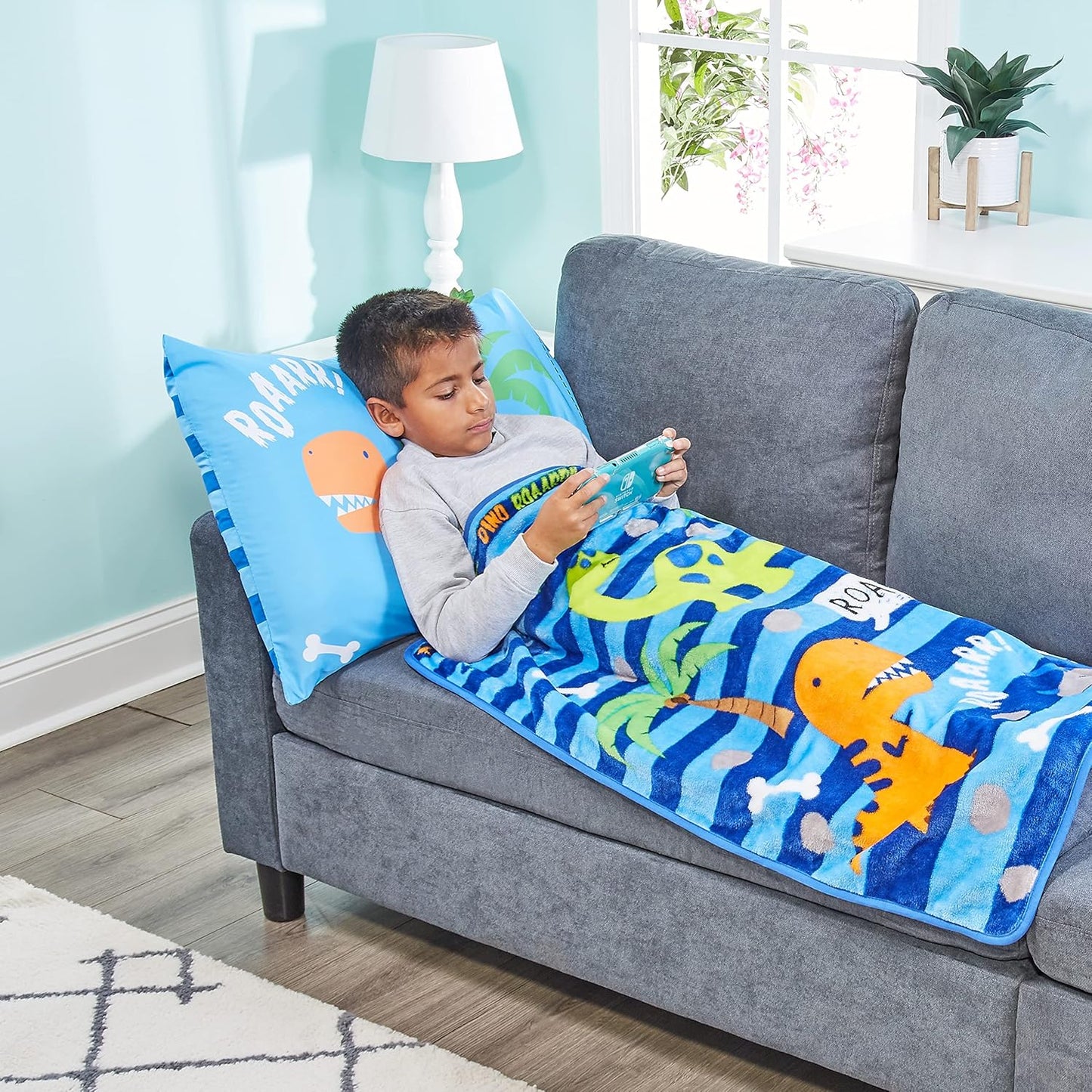 EVERYDAY KIDS Toddler Throw Blanket - 30" by 40" - Roarin Dinos - Super Soft, Plush, Warm and Comfortable