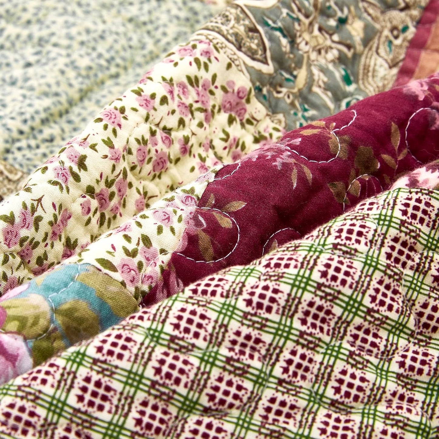 Tache Cotton Patchwork Quilt Blanket Country Farm Cottage Vintage Antique Ditsy Floral Paisley Burgundy Beige Lightweight Coverlet Fairy Tale Tea Party Quilted Throw Blanket, 50x60