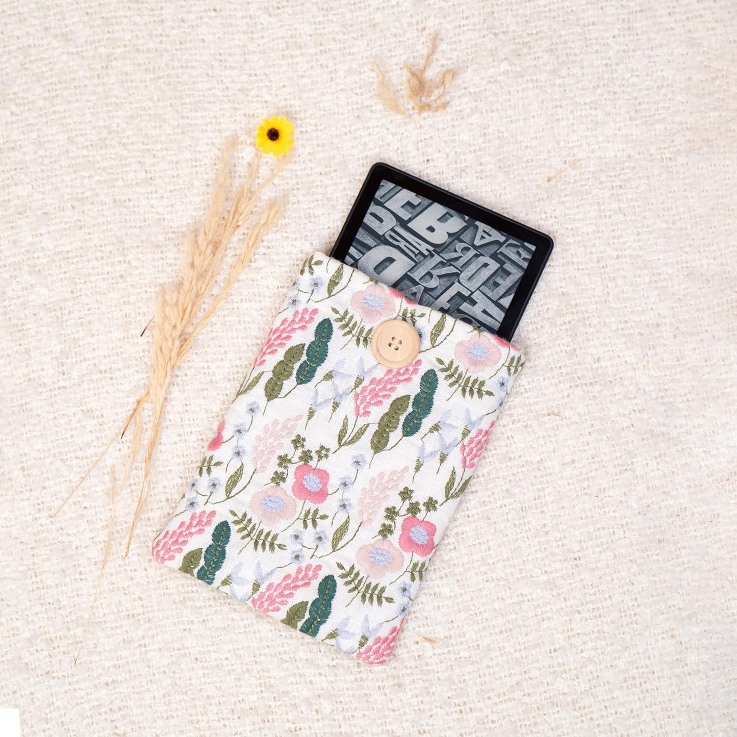 Embroidered Floral E-Reader Sleeve - Compatible with Kindle Paperwhite/Basic (6''), Paperwhite (6.8'') & (7''), Kobo Clara - Linen and Cotton Padded E-Reader Cover (Lavender Garden - White)