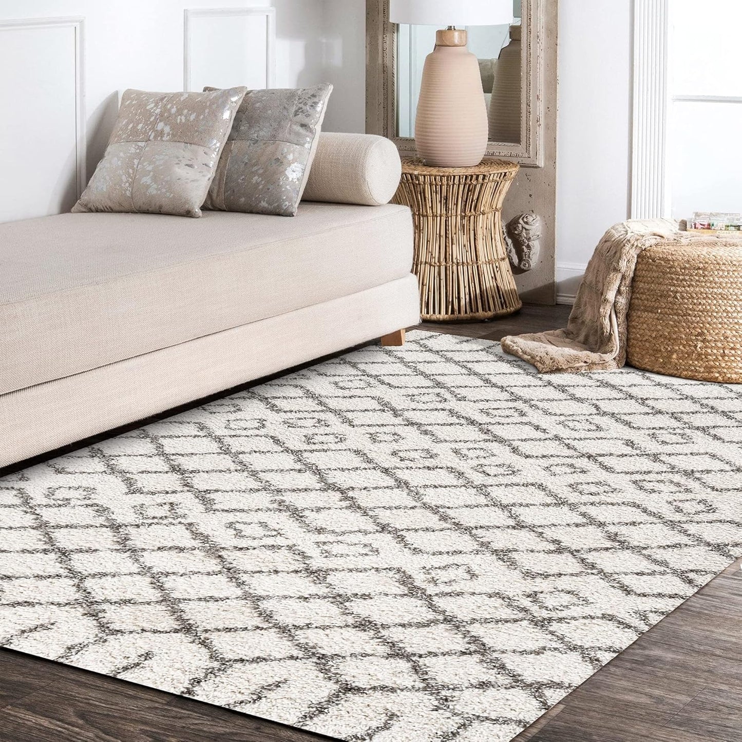 JONATHAN Y Diamond Shag Beige/Dark Gray Indoor Area Rug 4X6 ft, Algaida Moroccan for Living Room, Bedroom, Kitchen, Office, Easy-Cleaning, High Traffic, Pet-Friendly, Non-Shedding SHG104A-4