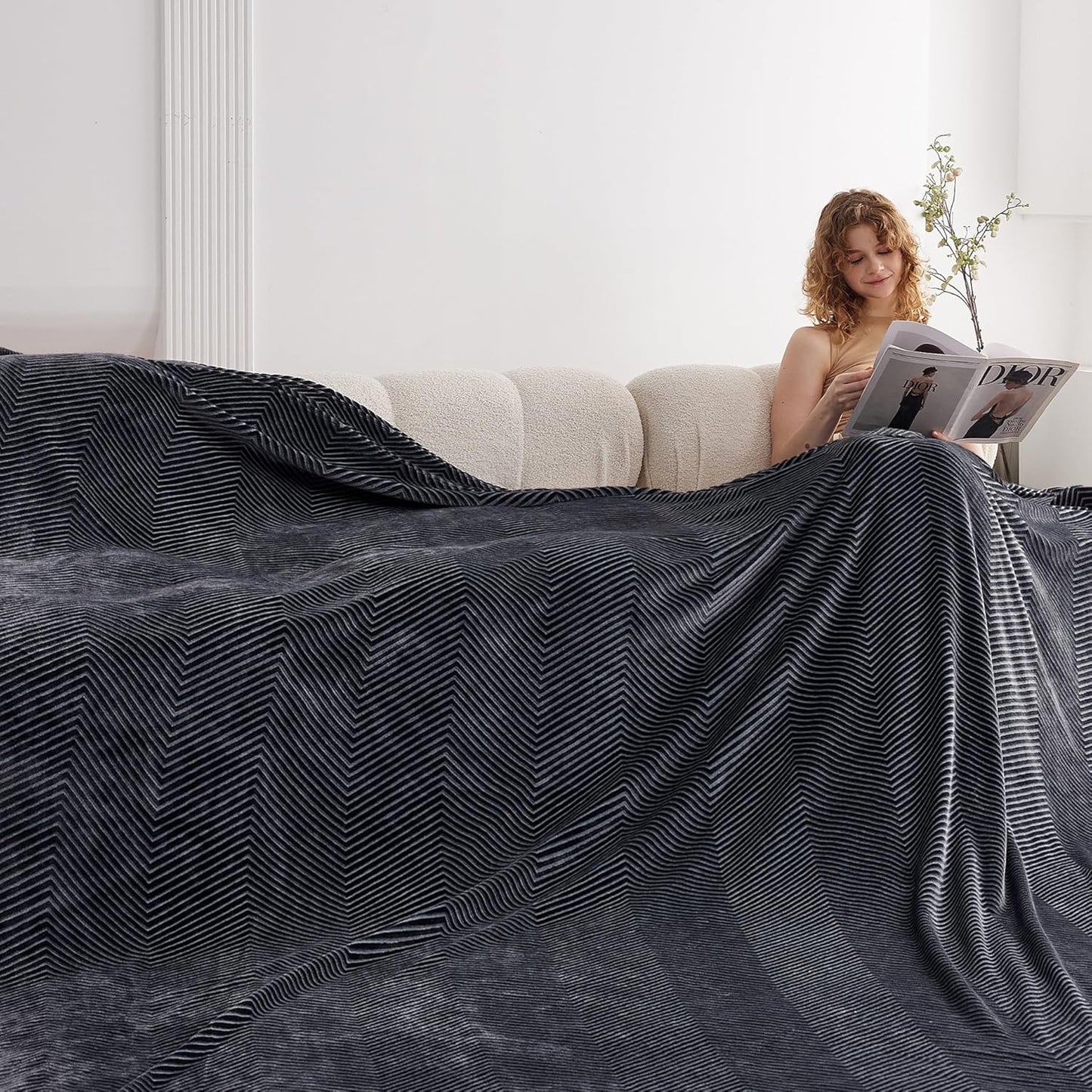Oversized King Fleece Blanket 120x120 Inches, Seamless Soft Cozy 3D Jacquard Flannel Blanket 10'x10' Extra Large for Bed, Sofa, Couch, Travel & Camping, California King Throw, Dark Grey - Wave