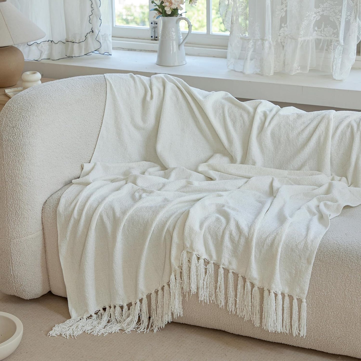 Simple&Opulence Soft Chenille Throw Blanket 50'' x 60'' - Cozy Fluffy Blanket with Fringe Tassel, Farmhouse Boho Blankets for Couch Bed Office Chair Gift Home Decor All Season Use, Cream