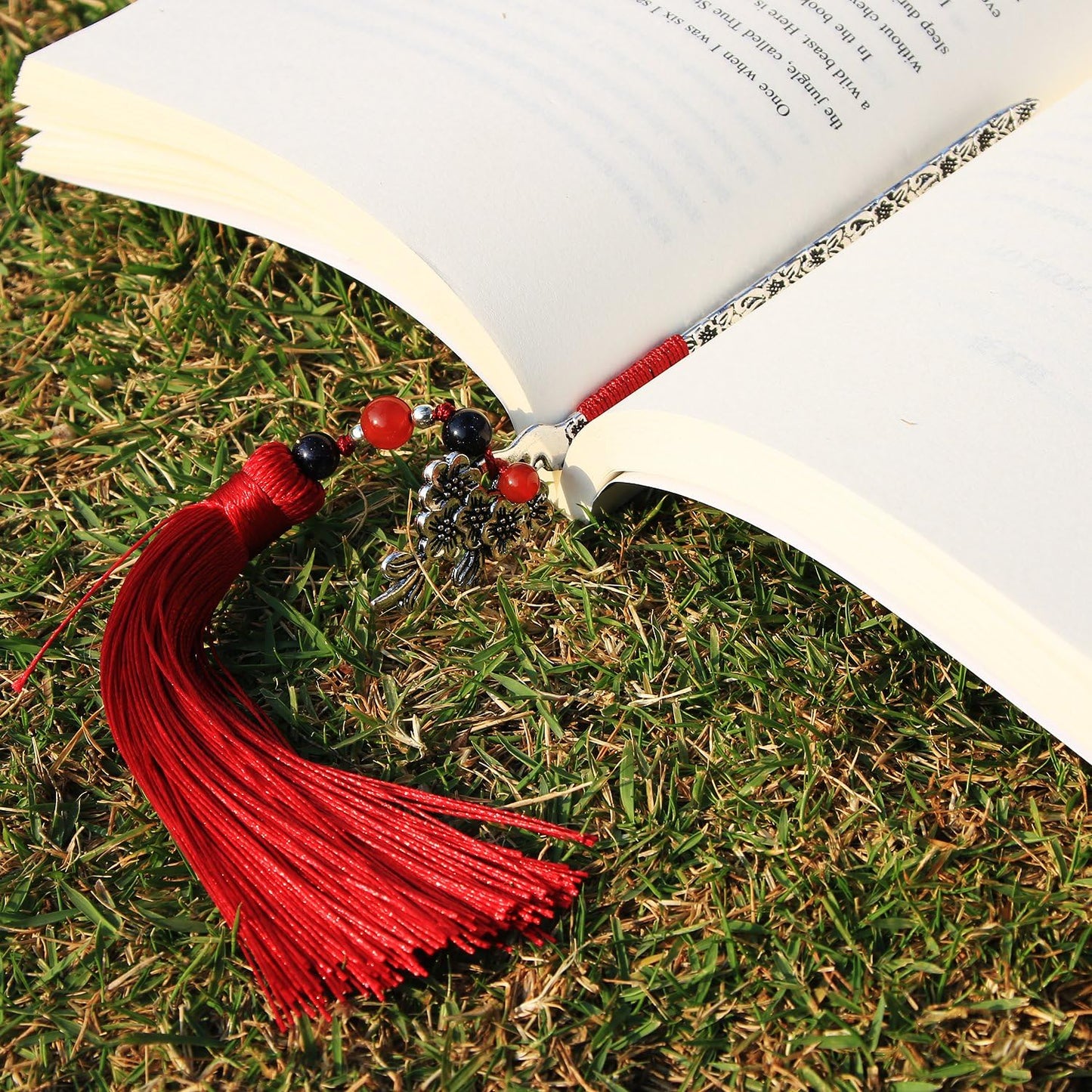 Chinese Metal Bookmarks with Tassel, Vintage Bookmark Unique Classical Ancient Chinese Hairpin Bookmark with Handmade Silky Tassel for Book Lovers Unique Gift