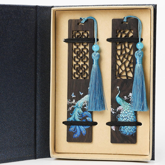 Handmade Wooden Bookmark, 2 Pieces Vintage Style Reading Book Markers with Pendant, Gift Box Set Ideal for Book Lover Librarian Readers Bookworm (Peacock)