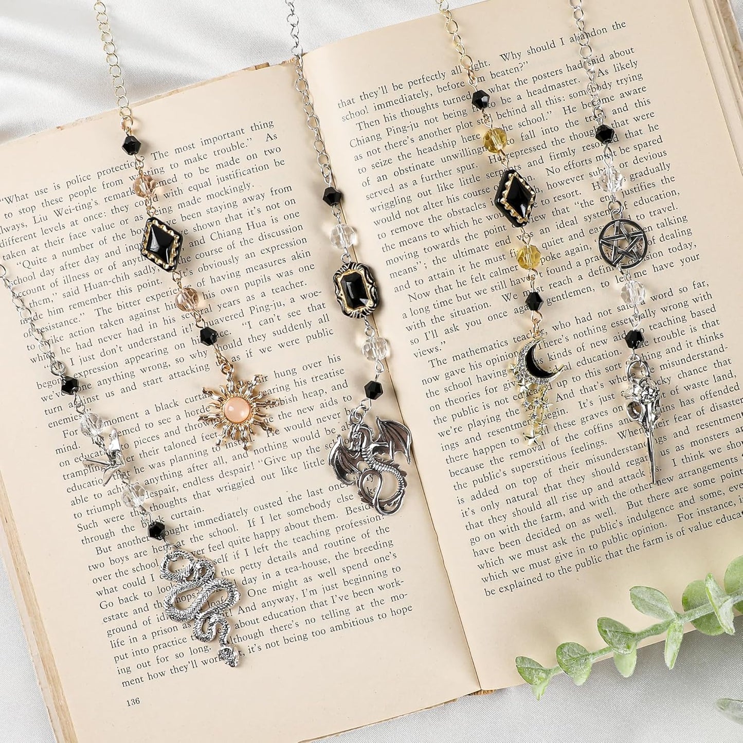 Fantasy Sword Bookmark Gifts - Funny Vintage Metal Book Marks Crystal Beads Chain Stars Charm Page Mark Bookish Birthday Gift Reading Accessories for Women Students Teachers Lovers Readers