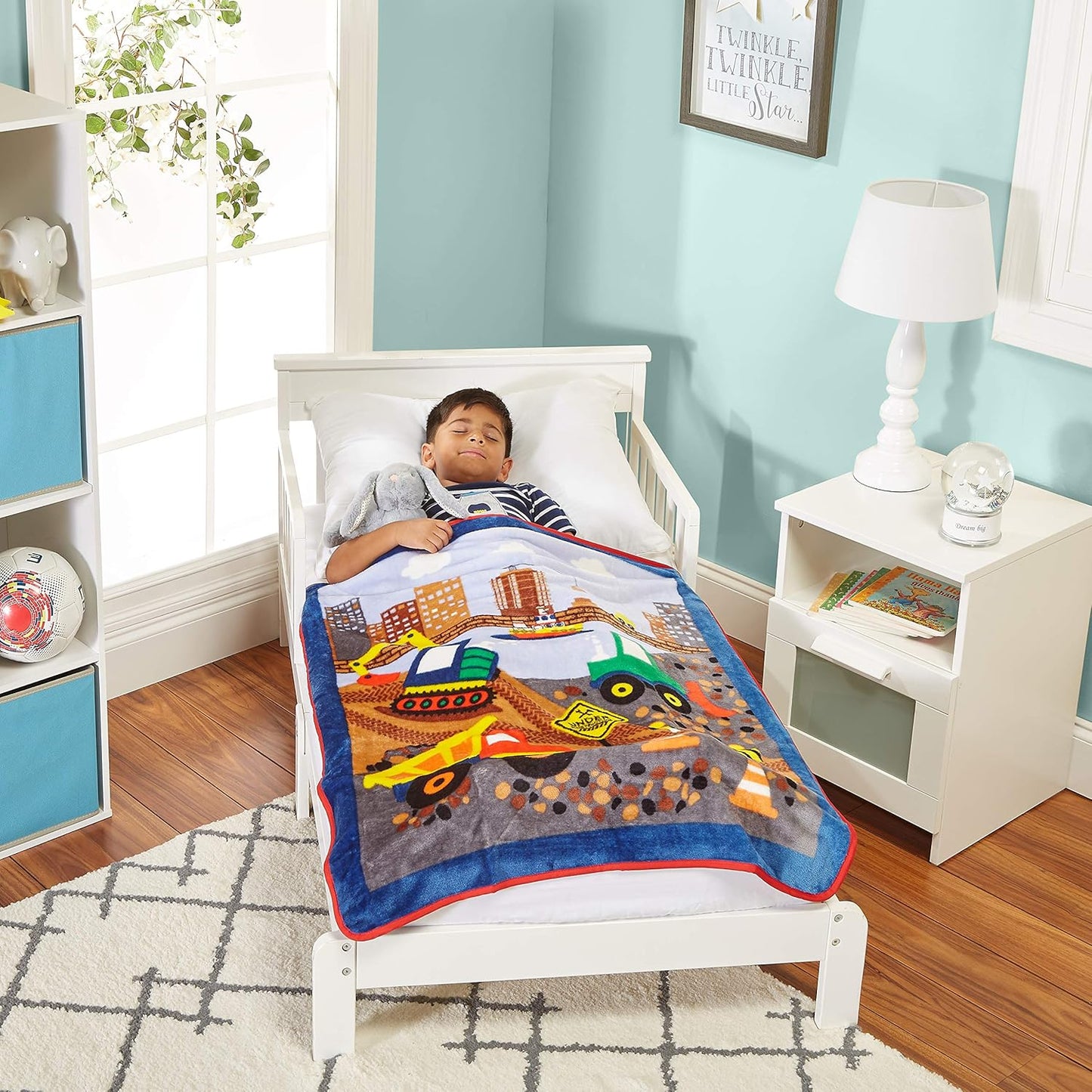 EVERYDAY KIDS Toddler Throw Blanket - 30" by 40" - Under Construction - Super Soft, Plush, Warm and Comfortable