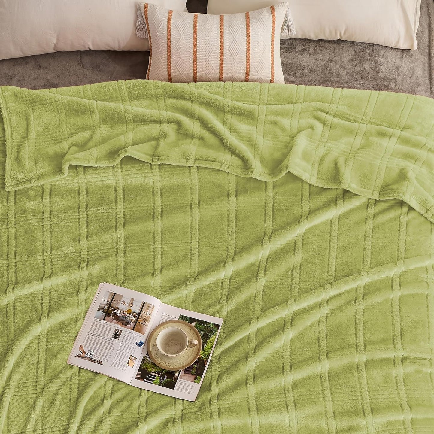 Super Soft Flannel Throw Blanket 50x60 Inches, Premium Checkered Jacquaed Silky Fleece Lightweight Bed Blanket All Season Use, Olive Green Strip, 50"x60"