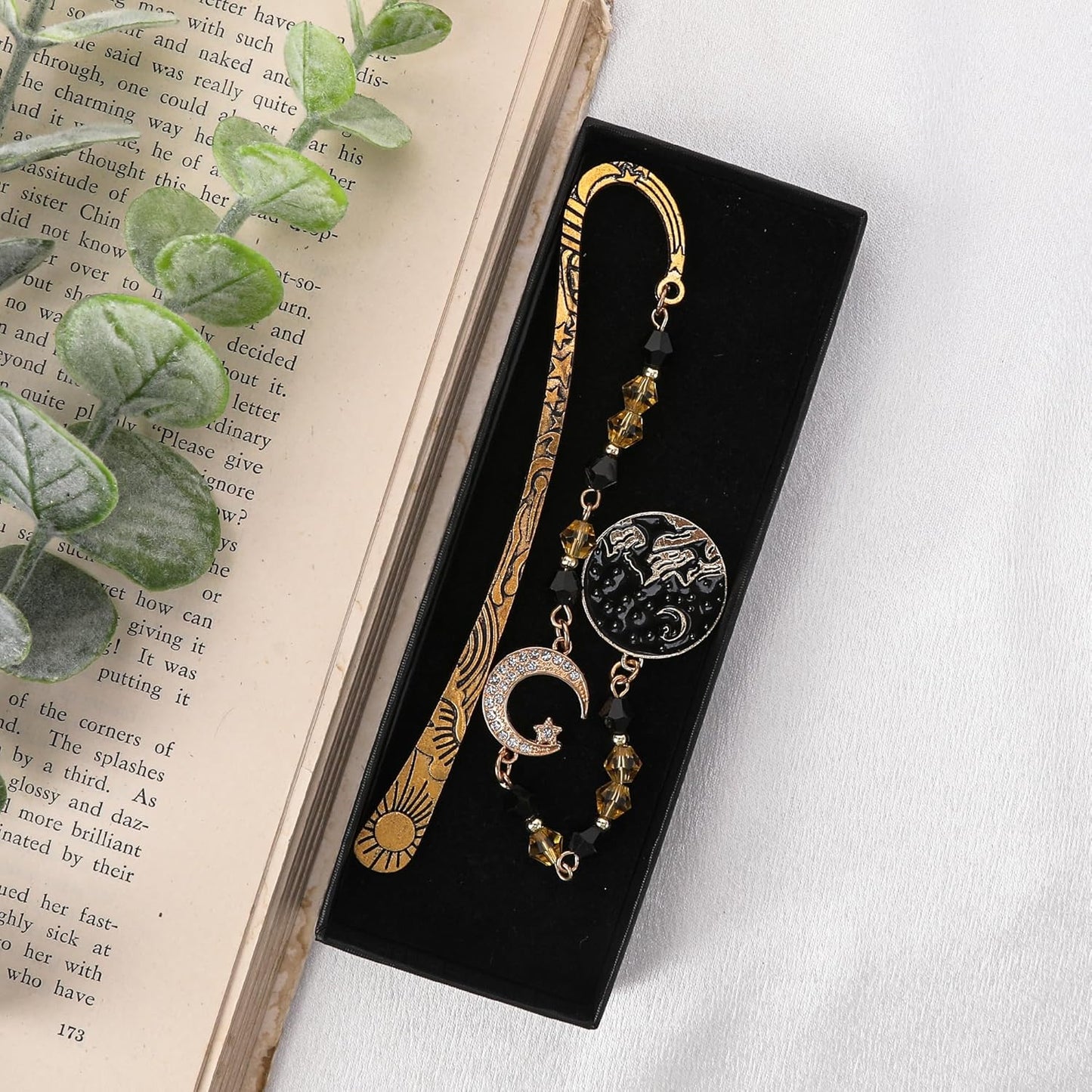 Fantasy Acotar Metal Bookmark - Retro Vintage Hook Book Marks Page Mark with Beaded Black Gold Moon Charm for Women Men Students Teachers Reading Lovers Birthday Gifts School Accessories