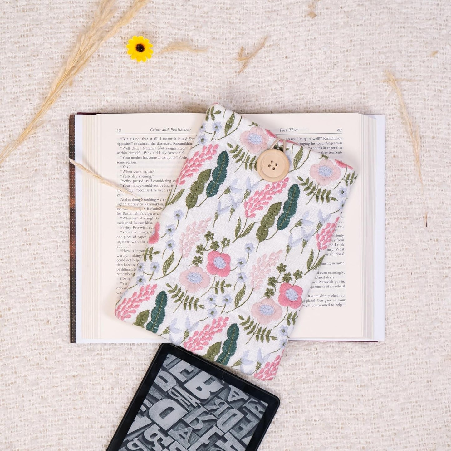 Embroidered Floral E-Reader Sleeve - Compatible with Kindle Paperwhite/Basic (6''), Paperwhite (6.8'') & (7''), Kobo Clara - Linen and Cotton Padded E-Reader Cover (Lavender Garden - White)