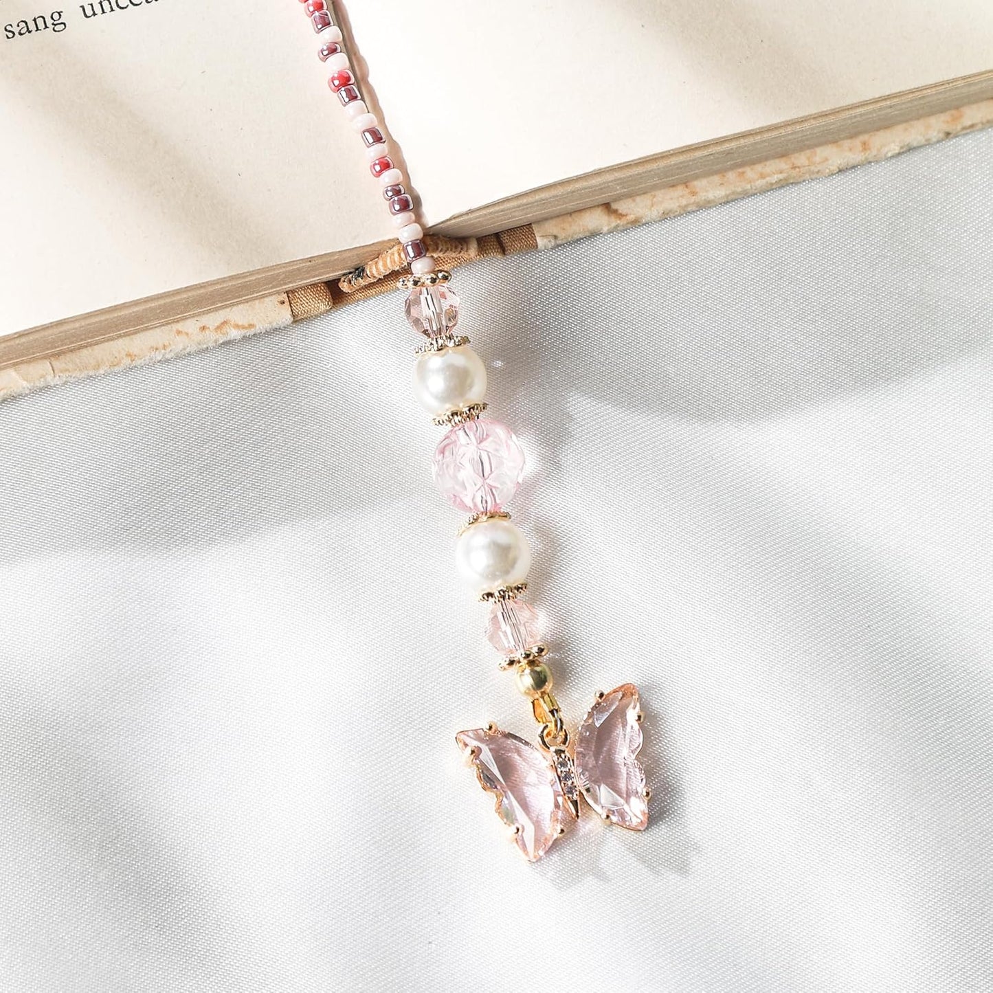Fantasy Butterflies Bookmark Gifts - Pink Cute Aesthetic Beaded Bookmarks for Women Girls Book Lovers Crystal Bead Chain Page Marks School Office Reading Accessories Bookish Gift for Birthday