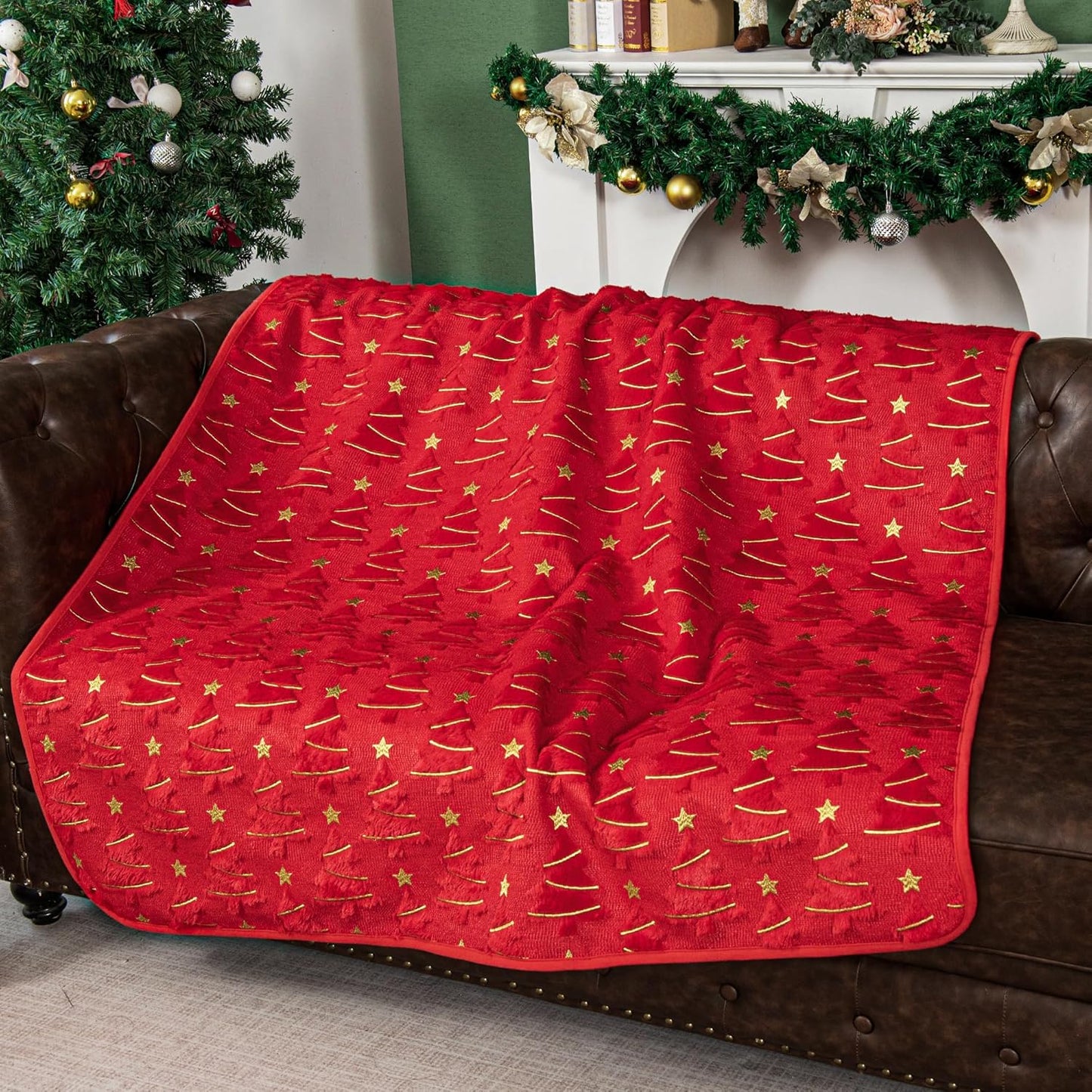 Christmas Tree Throw Blanket with Flannel Backing – Soft Decorative Blanket for Couch, Sofa & Bed, Cozy Holiday Blanket for Christmas Decor, Red