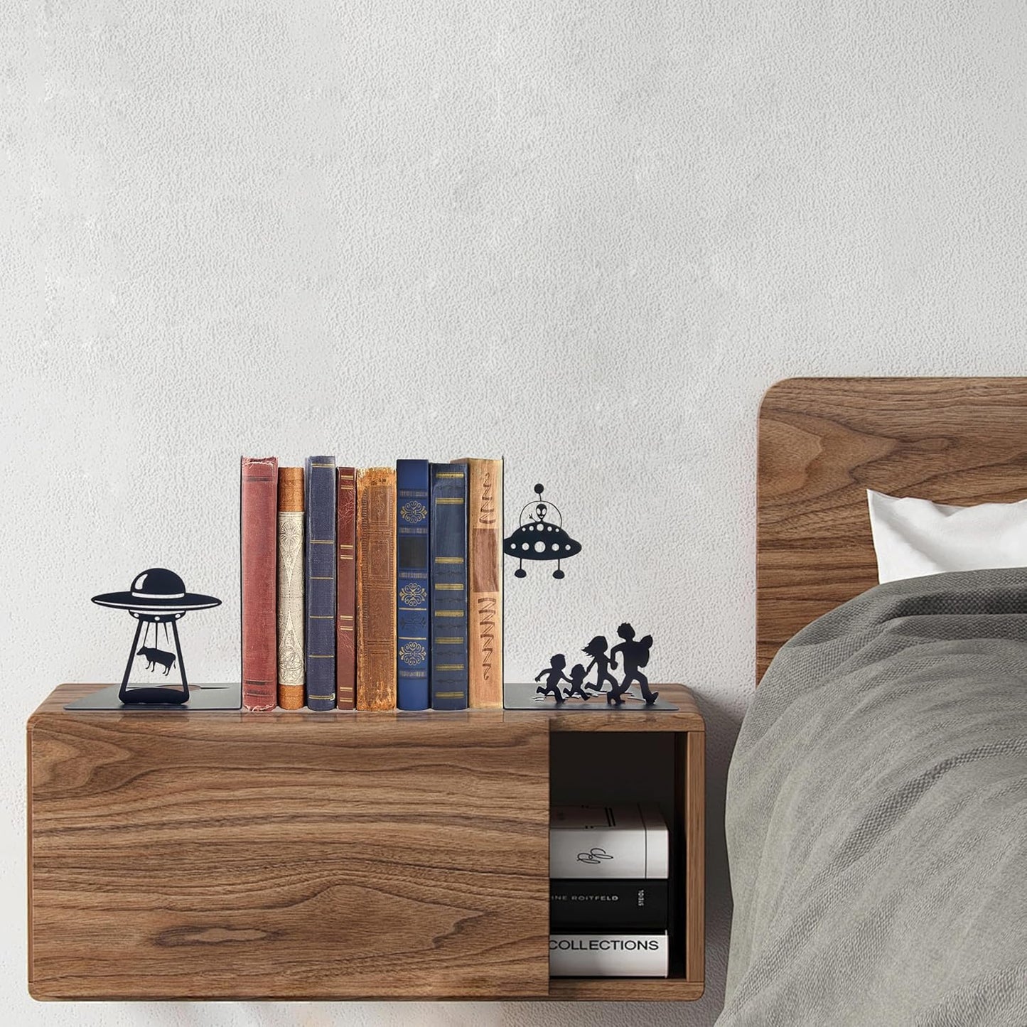 Alien Decor UFO Decor - Unique Bookends for Kids and Adults - Decorative Bookends for Shelves - Black Modern Bookends for Avid Readers - Fun Stylish Alien Gifts
